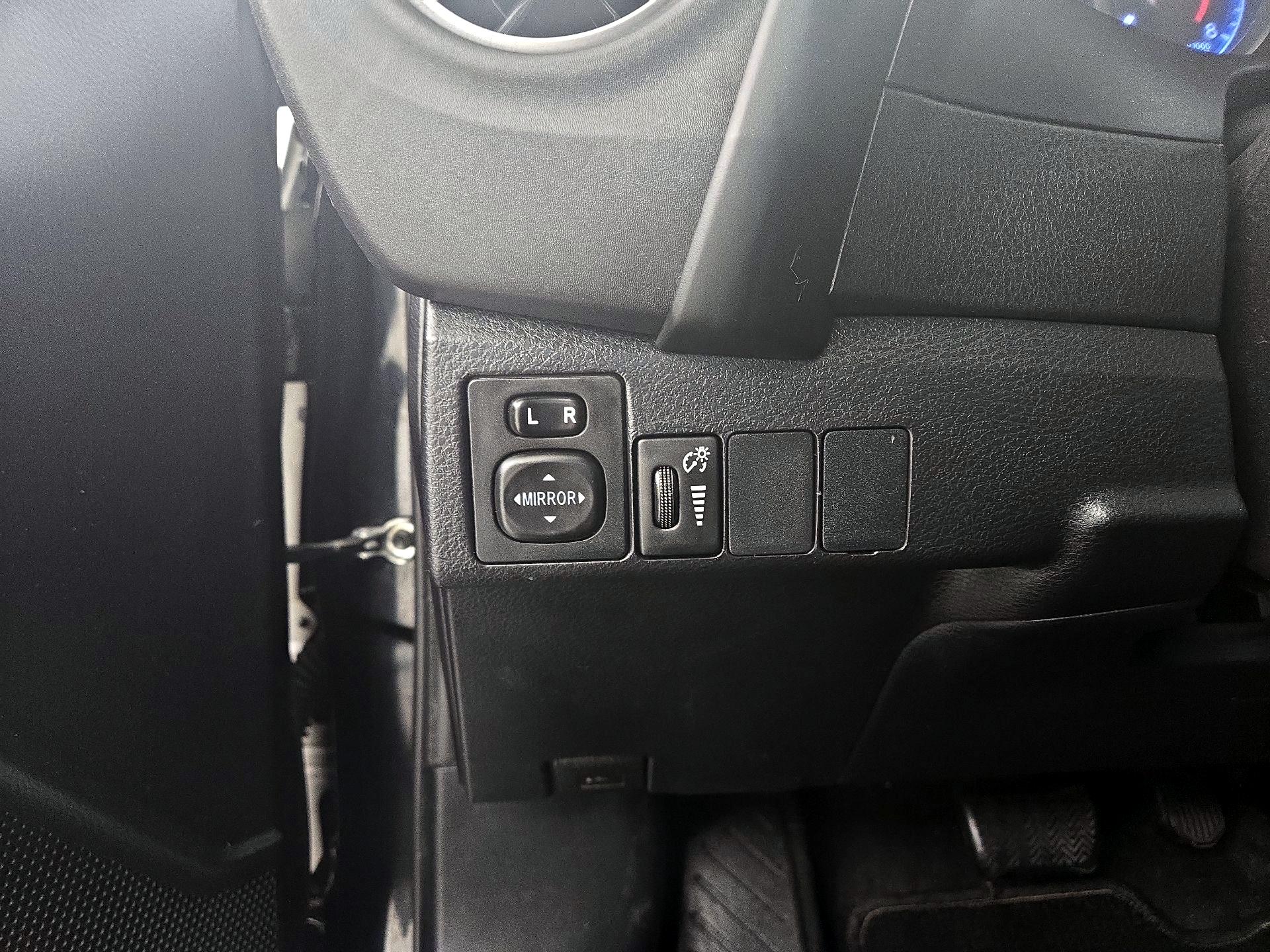 Thumbnail: 2017 Toyota Corolla - 13