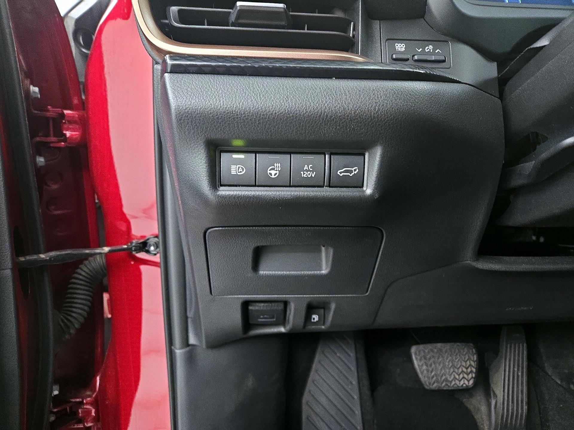 Thumbnail: 2025 Toyota Highlander - 13