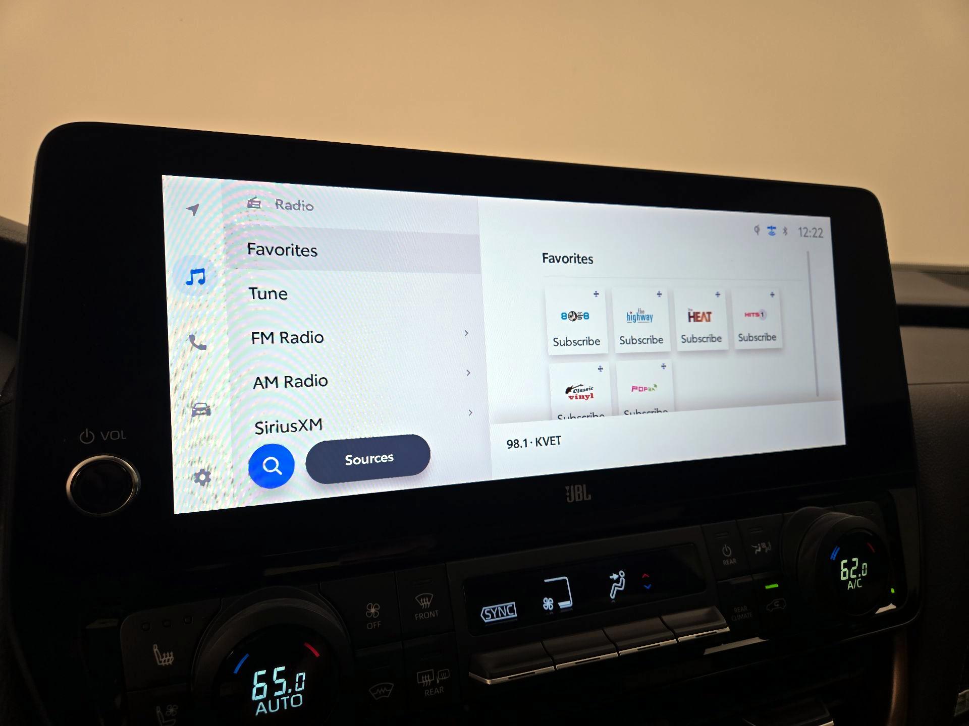 Thumbnail: 2025 Toyota Highlander - 16