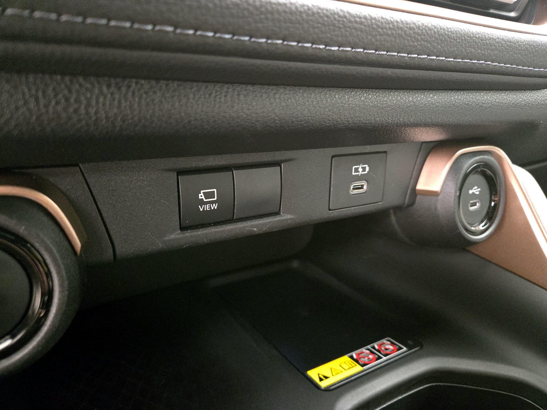 Thumbnail: 2025 Toyota Highlander - 19