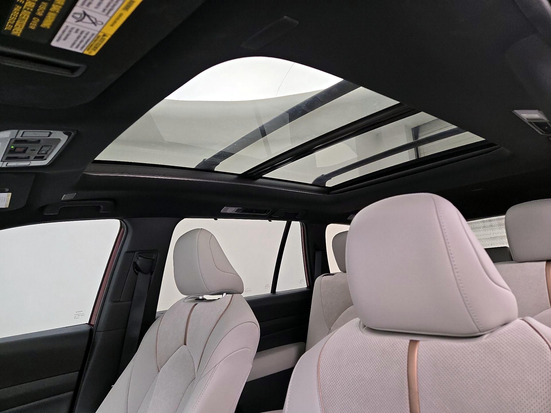 Thumbnail: 2025 Toyota Highlander - 20