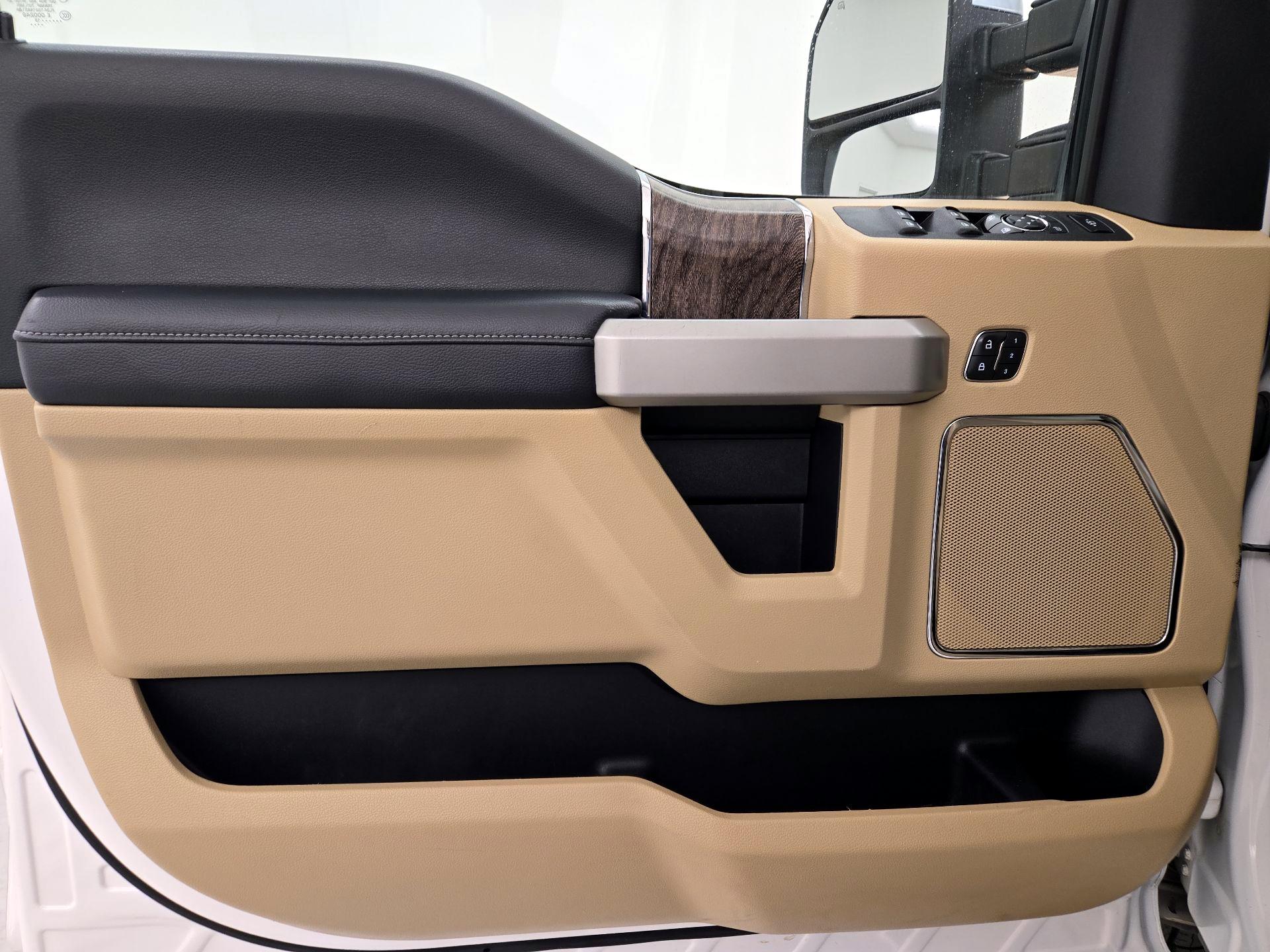 Thumbnail: 2019 Ford F-250 - 12