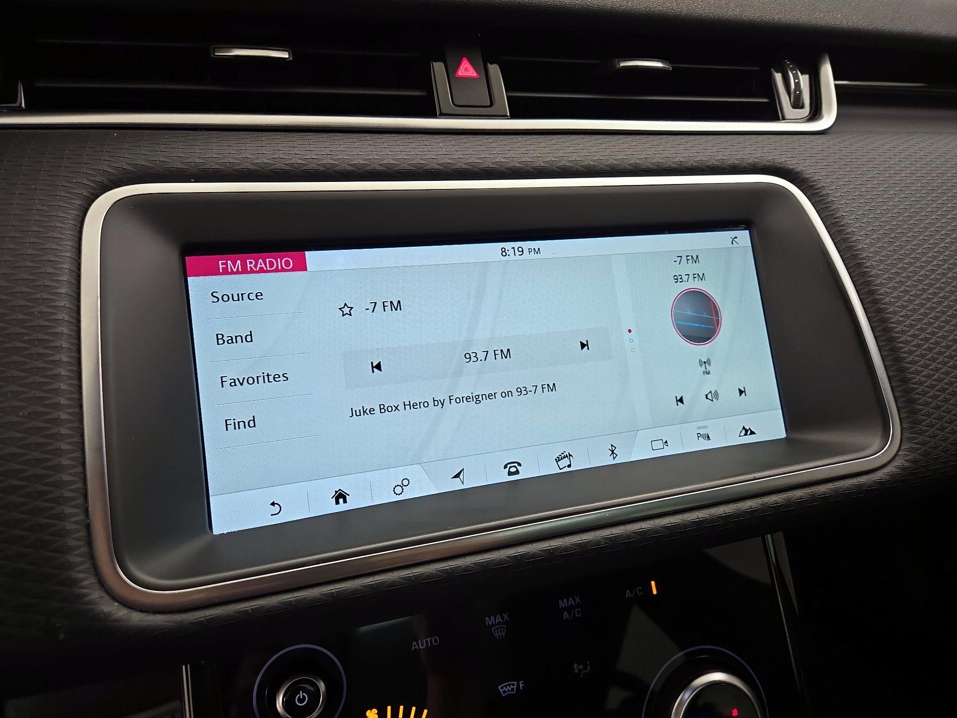 Thumbnail: 2020 Land Rover Range Rover Evoque - 16