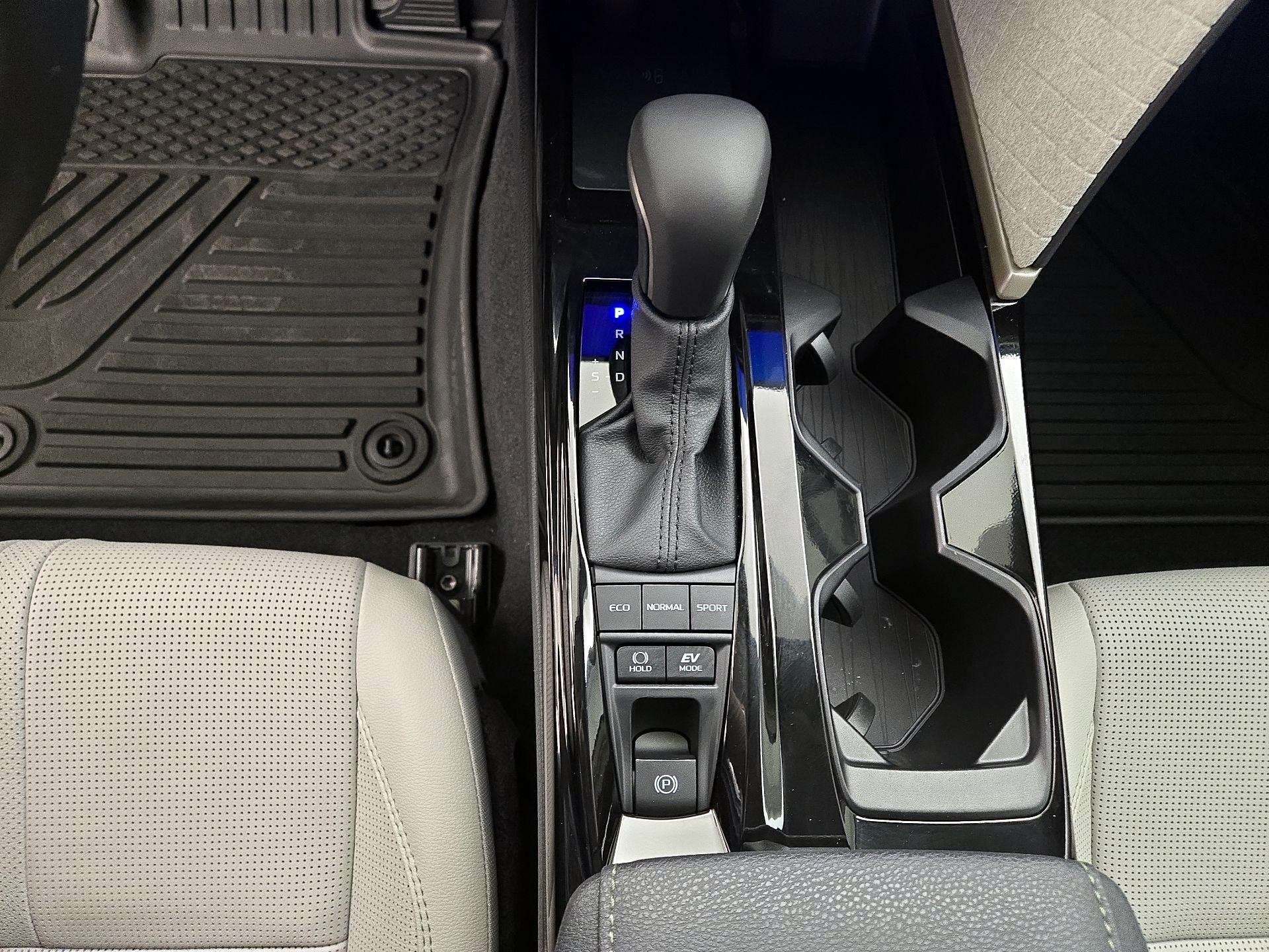 Thumbnail: 2025 Toyota Camry - 18