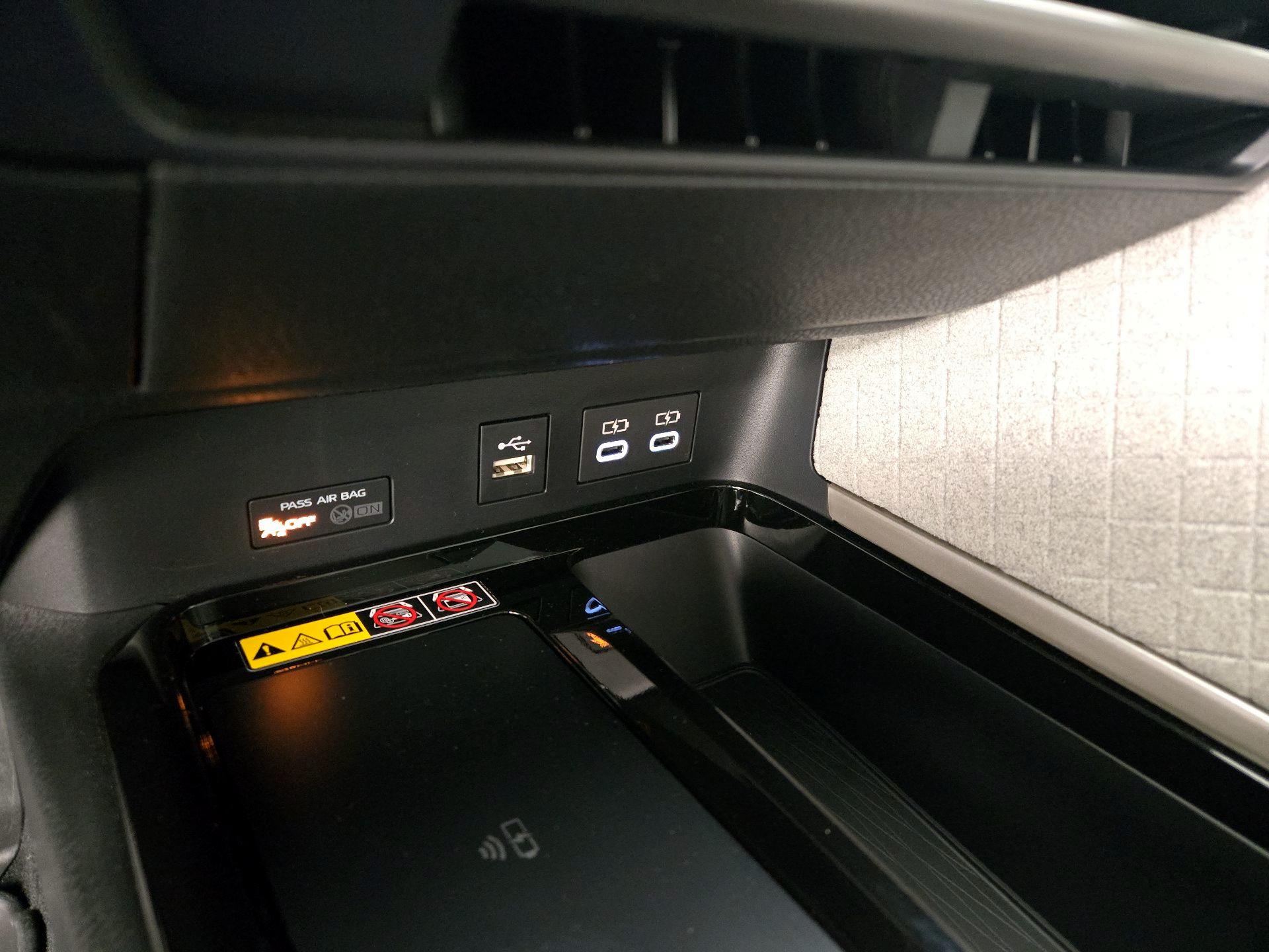 Thumbnail: 2025 Toyota Camry - 19