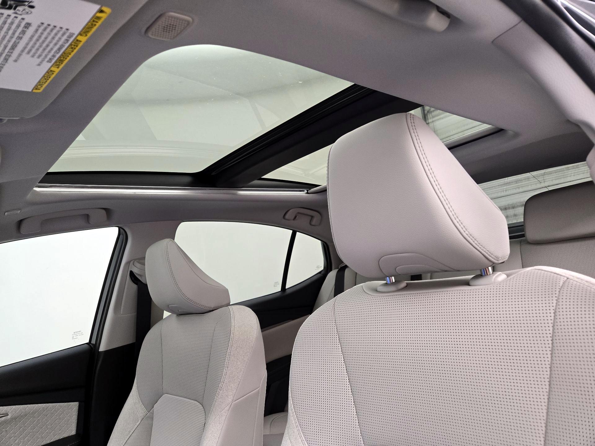 Thumbnail: 2025 Toyota Camry - 20