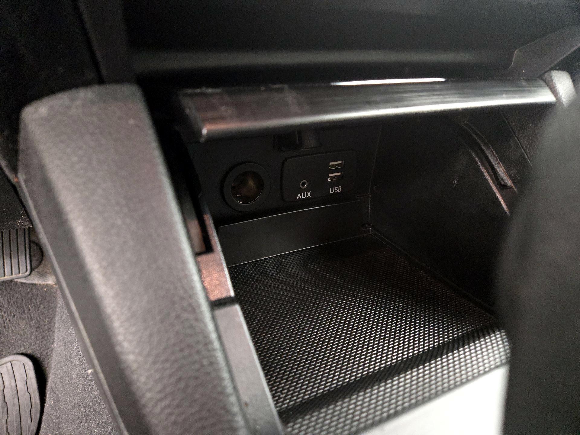 Thumbnail: 2015 Subaru Outback - 18