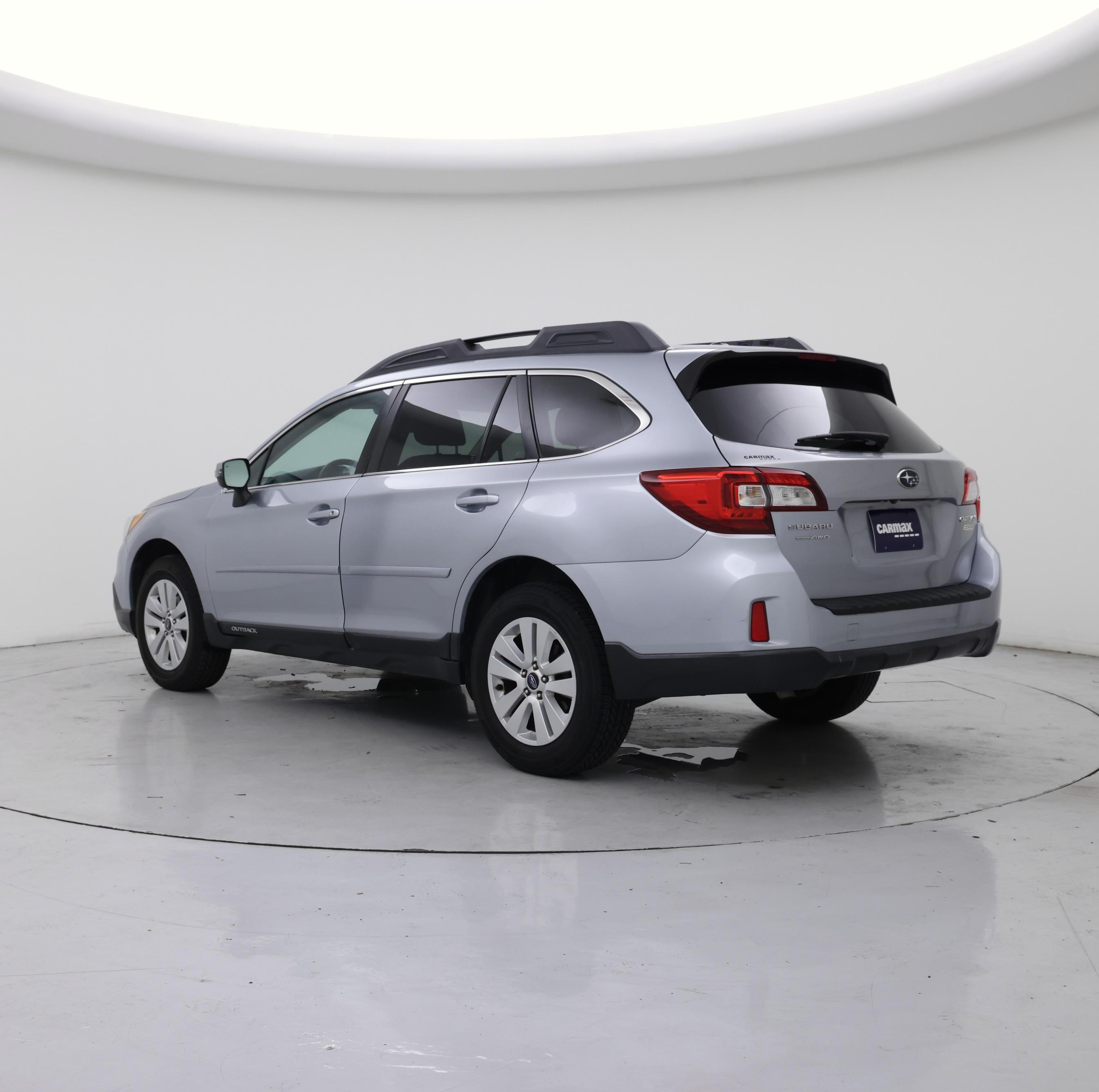 Thumbnail: 2015 Subaru Outback - 2