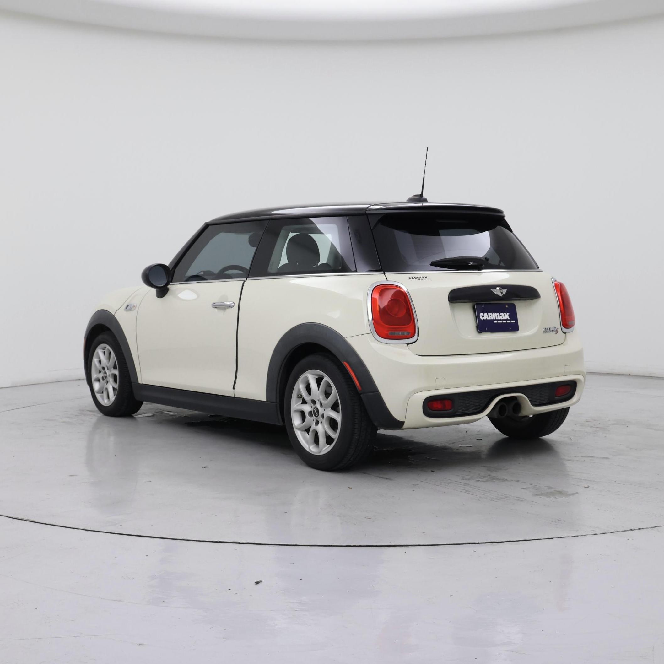 Thumbnail: 2015 MINI Cooper Hardtop - 2