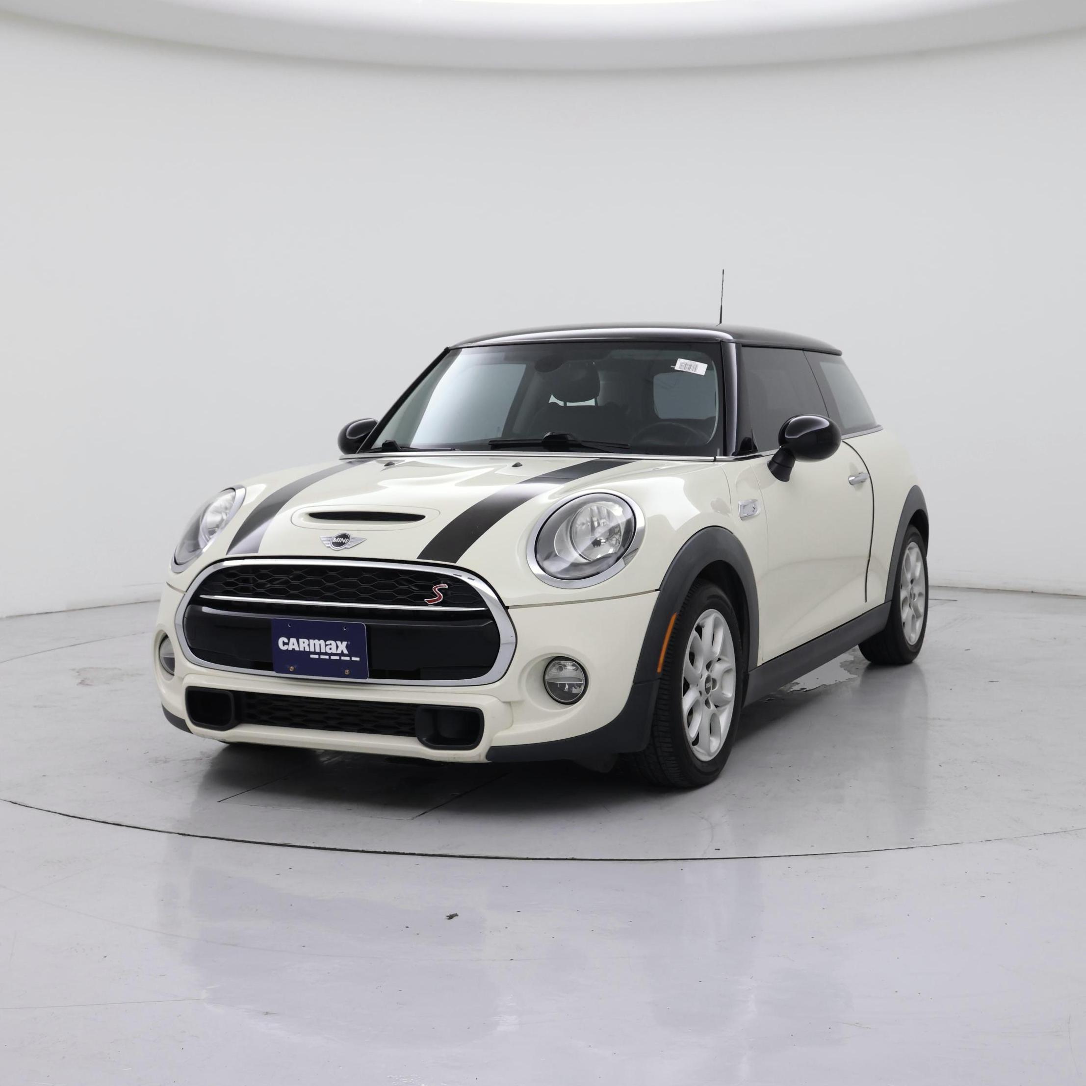 Thumbnail: 2015 MINI Cooper Hardtop - 4