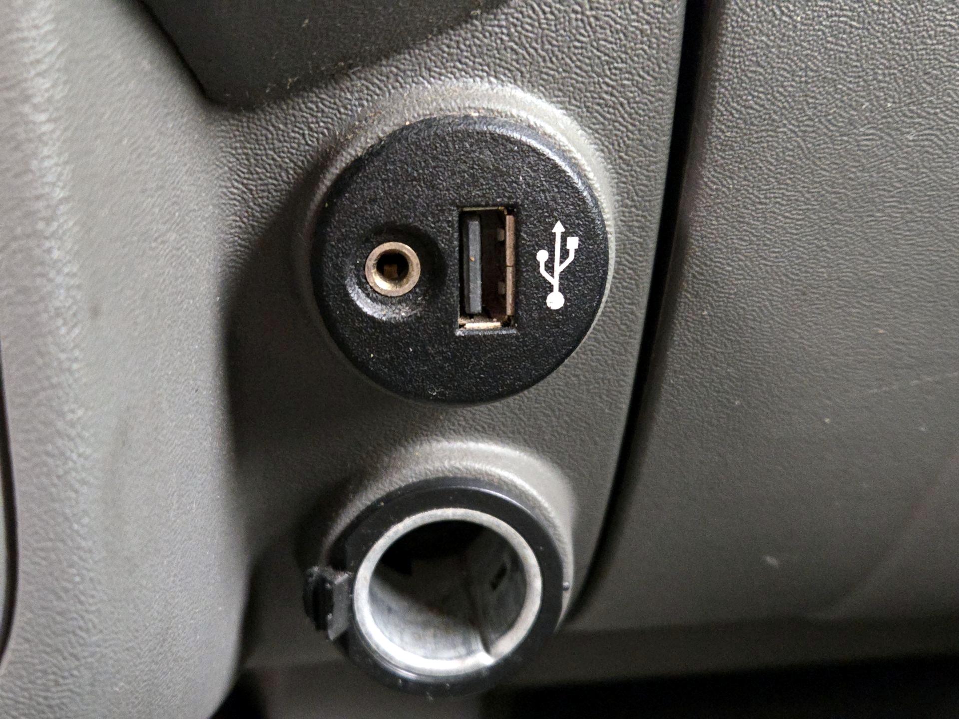 Thumbnail: 2017 Nissan Frontier - 17