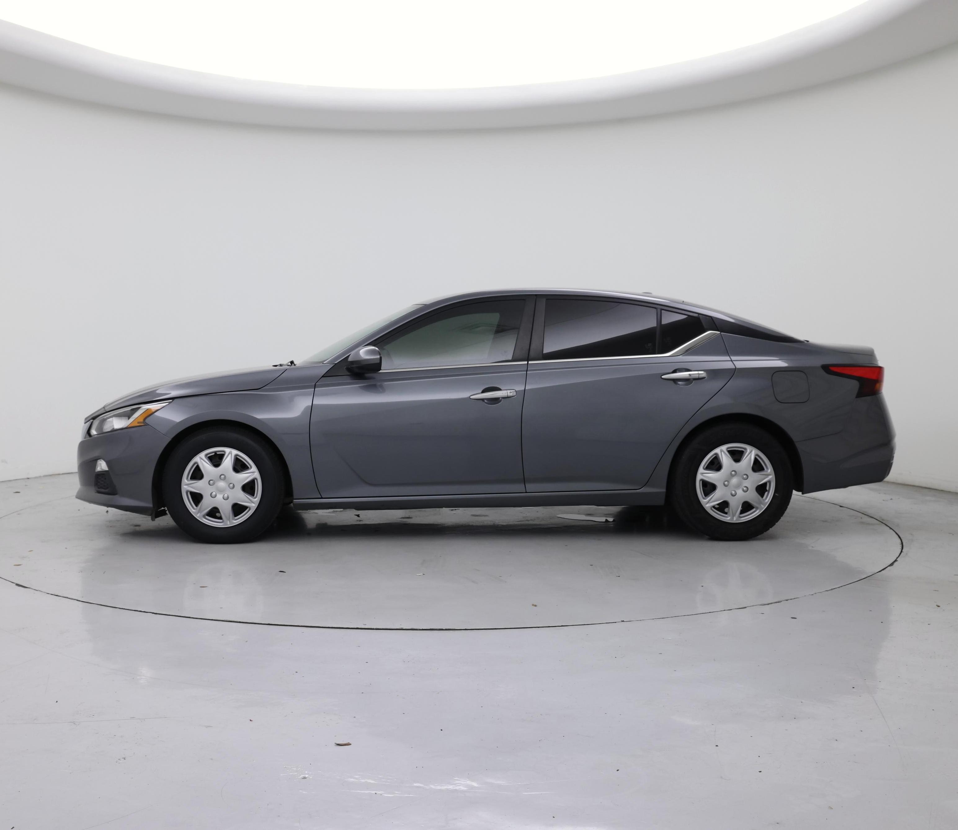 Thumbnail: 2020 Nissan Altima - 3