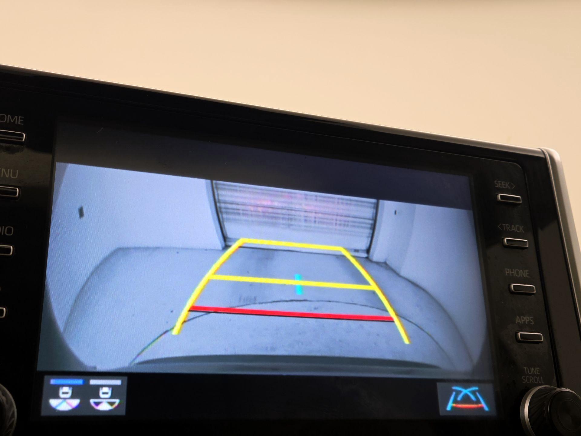 Thumbnail: 2021 Toyota RAV4 - 14