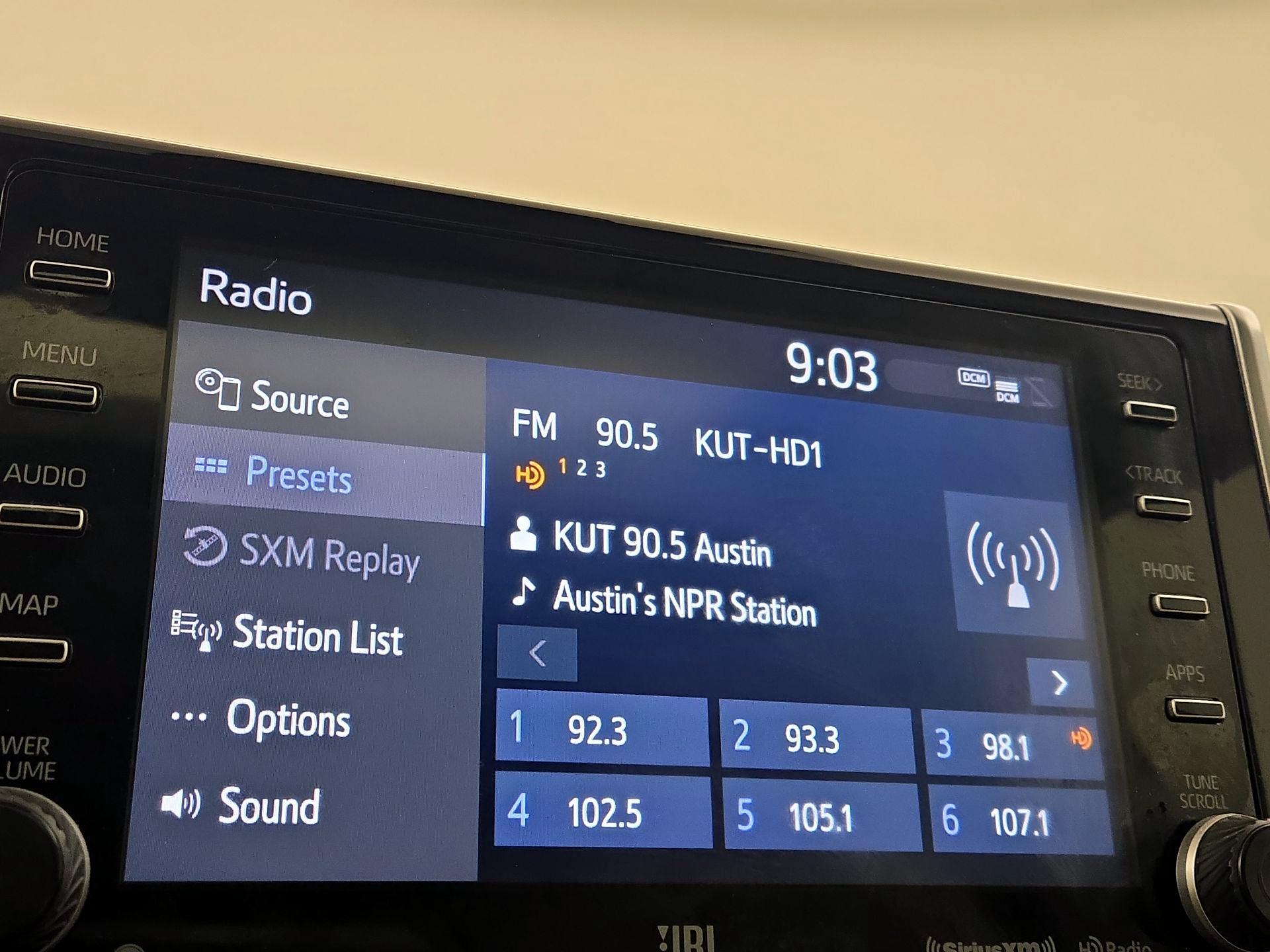 Thumbnail: 2021 Toyota RAV4 - 15