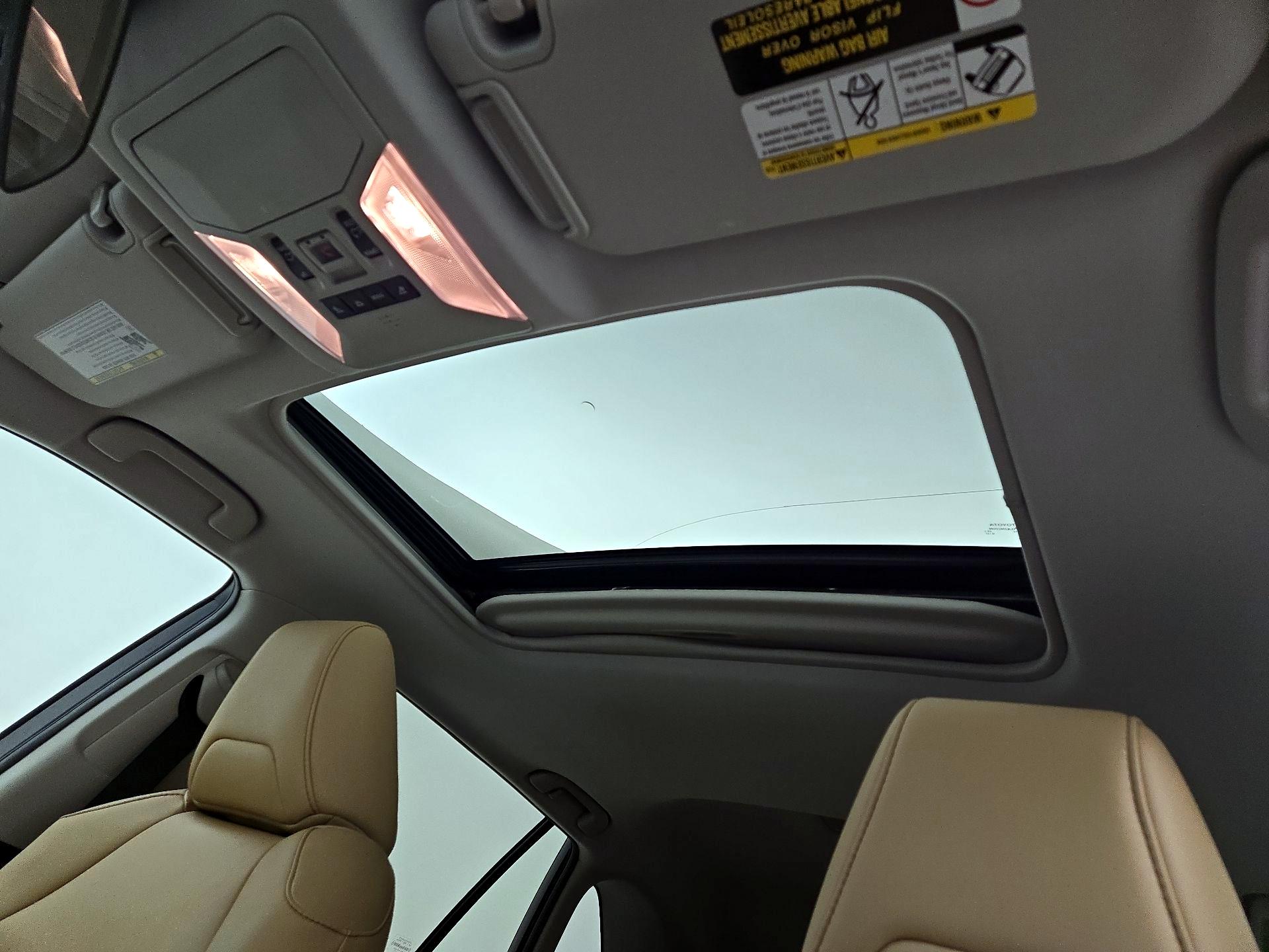 Thumbnail: 2021 Toyota RAV4 - 19