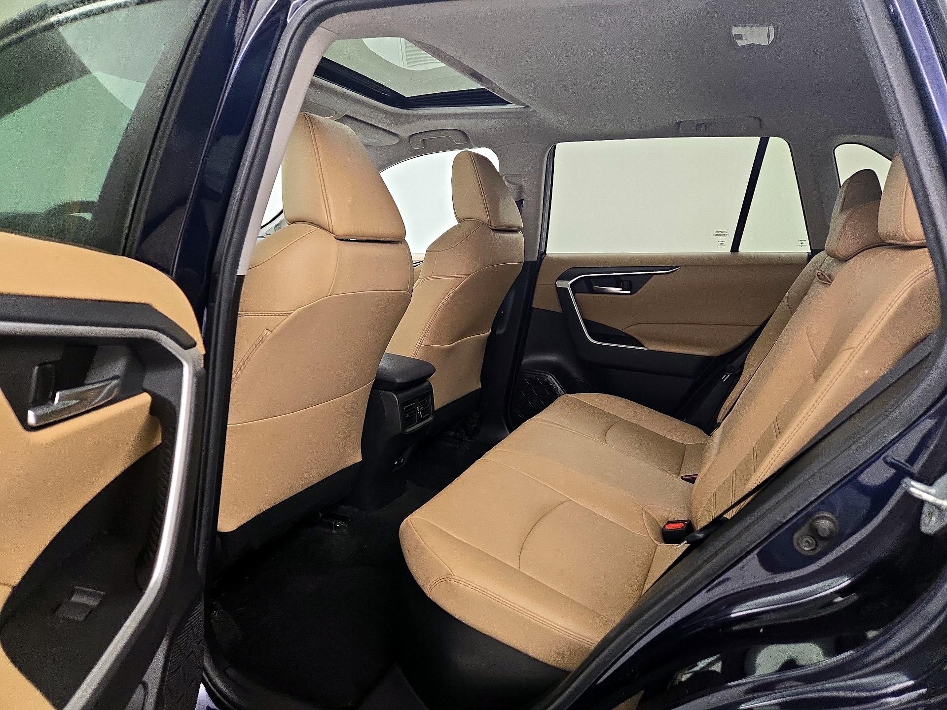 Thumbnail: 2021 Toyota RAV4 - 20