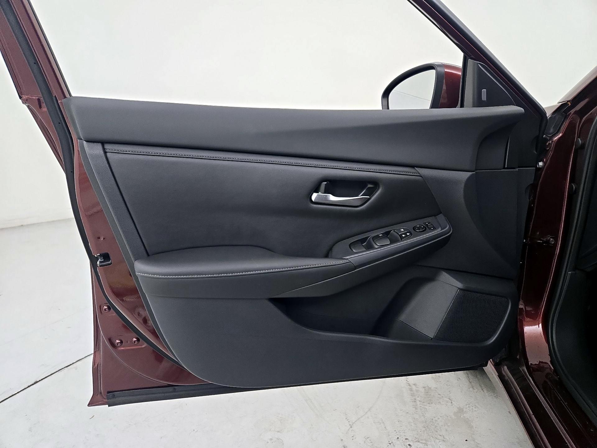 Thumbnail: 2023 Nissan Sentra - 12