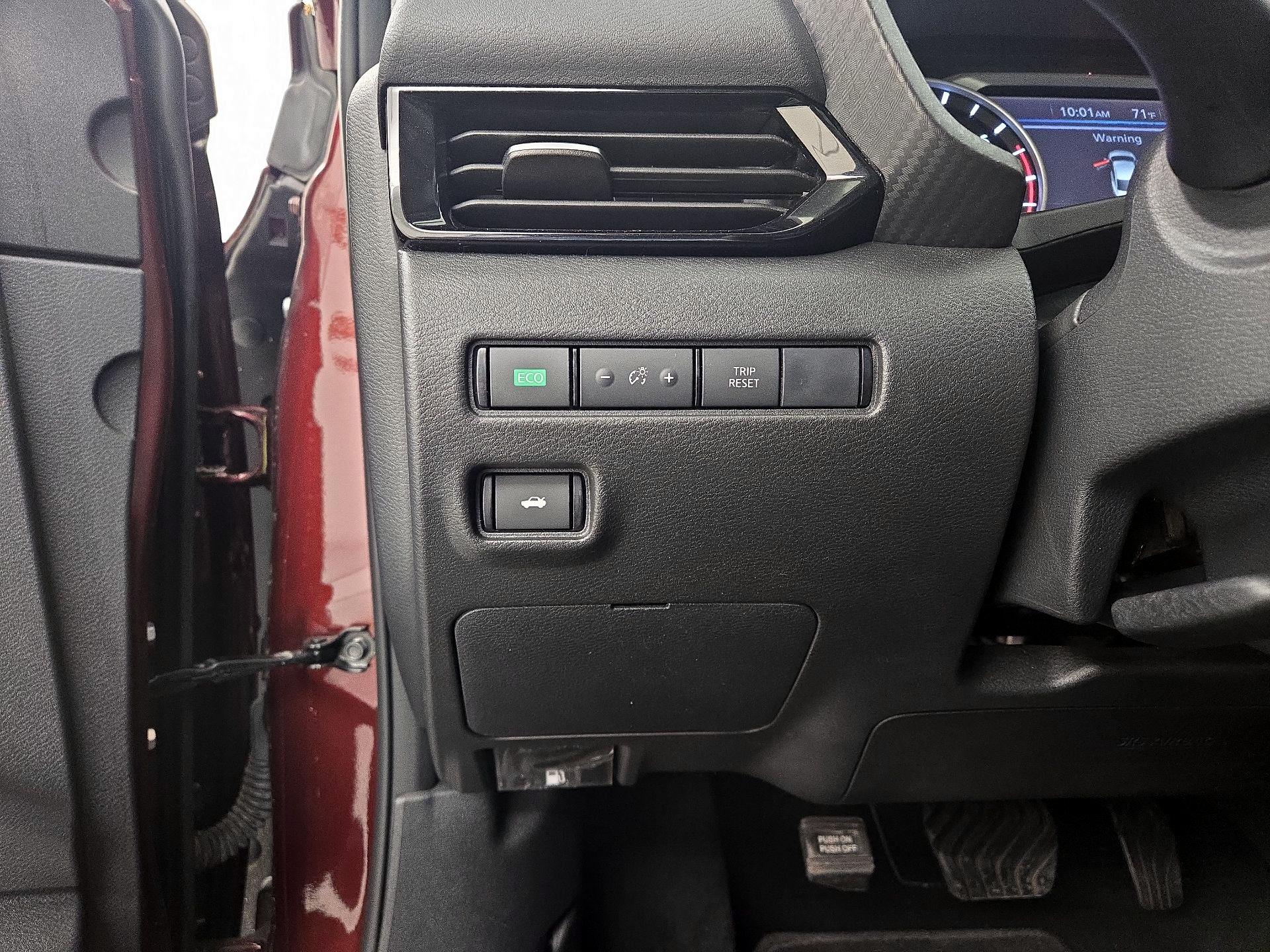 Thumbnail: 2023 Nissan Sentra - 13