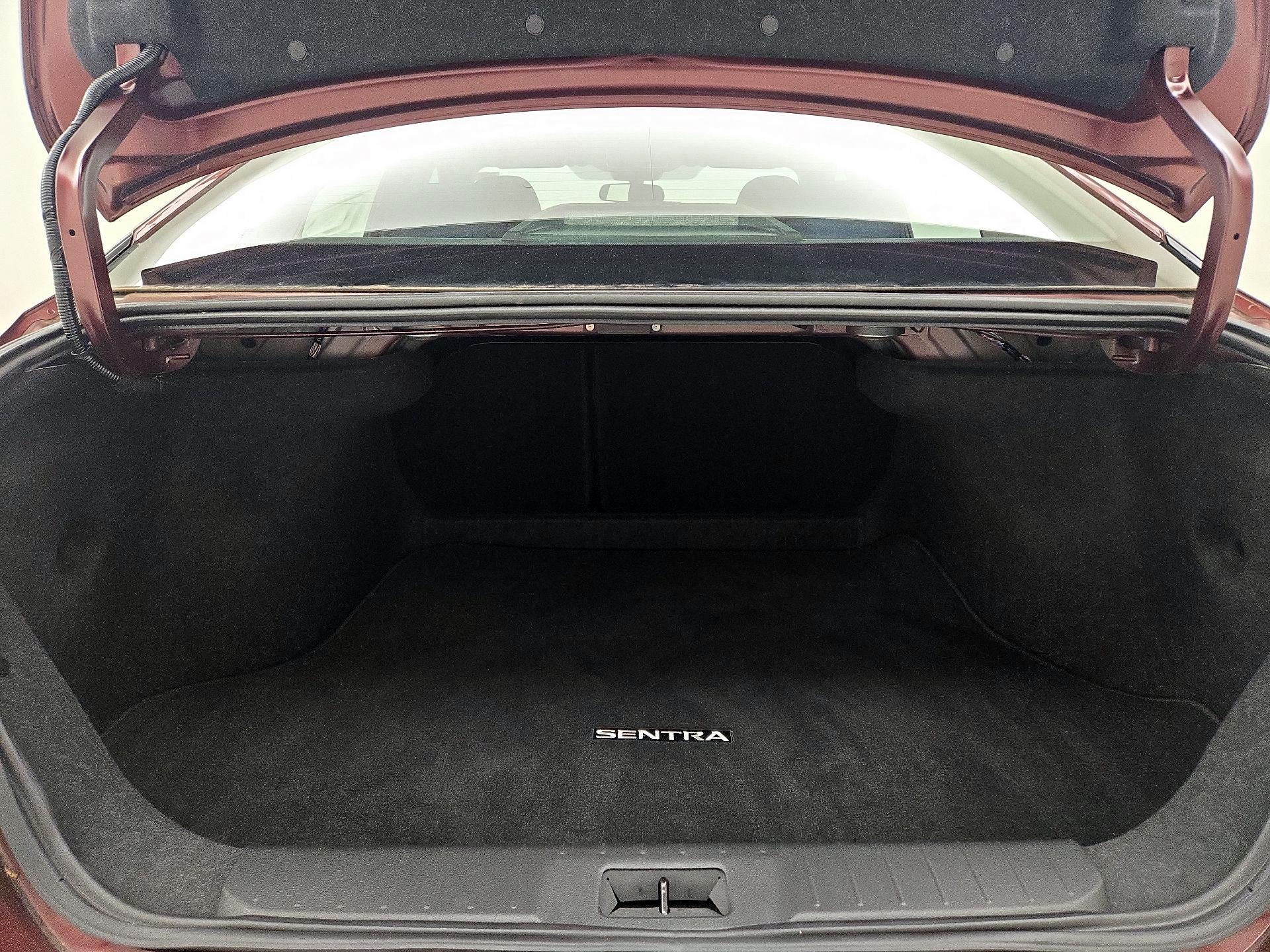 Thumbnail: 2023 Nissan Sentra - 20