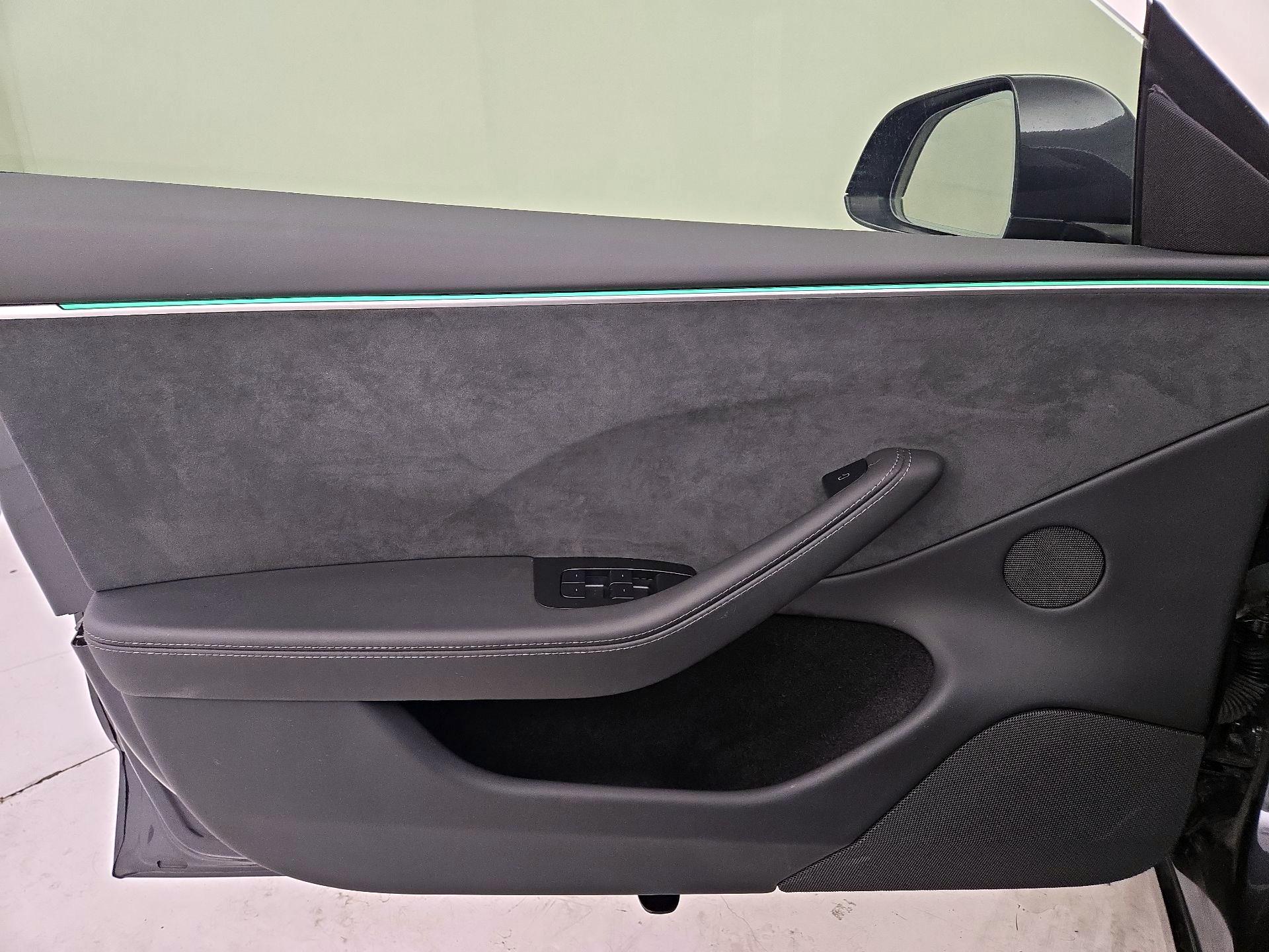 Thumbnail: 2024 Tesla Model 3 - 12