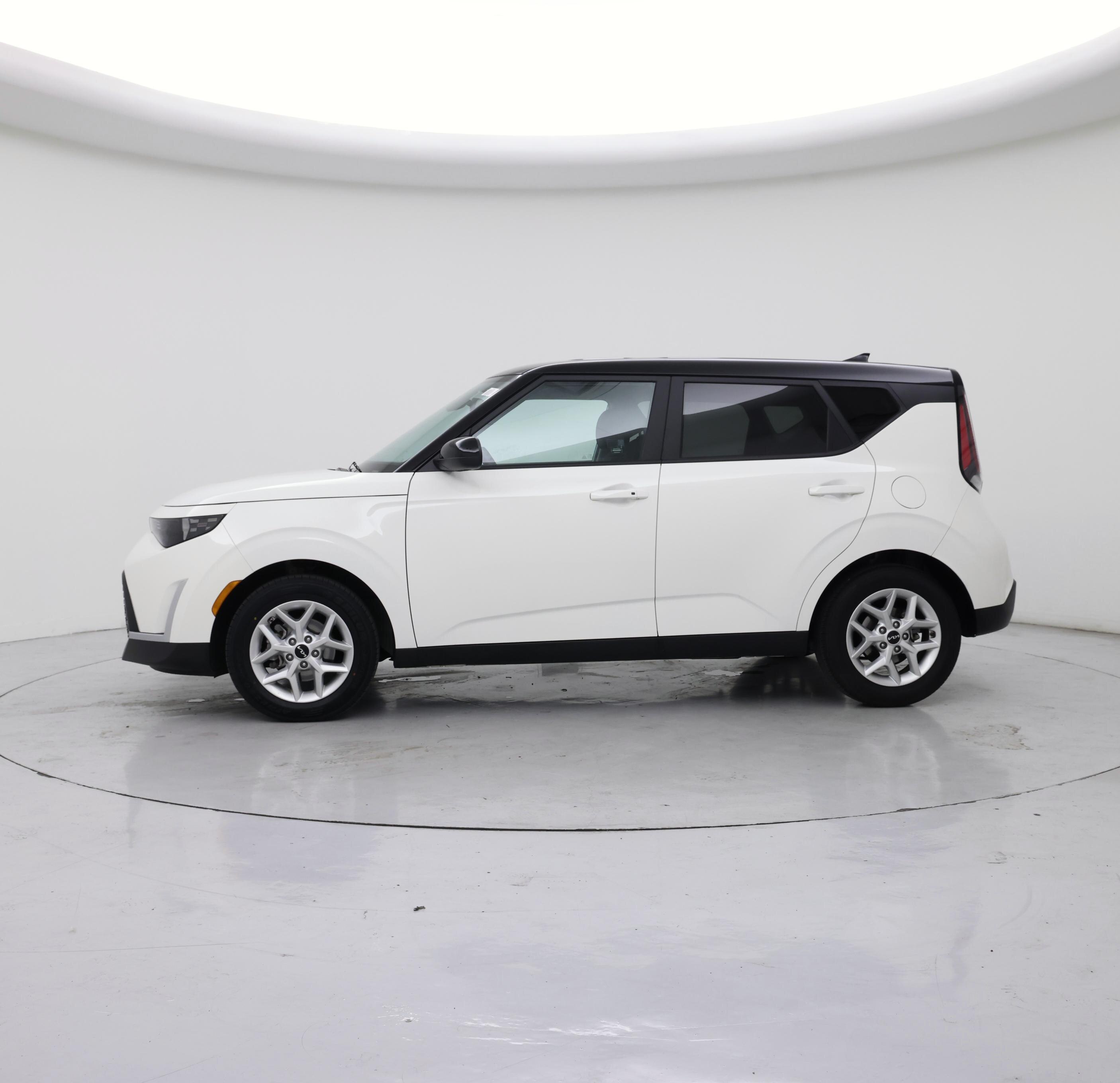 Thumbnail: 2023 Kia Soul - 3