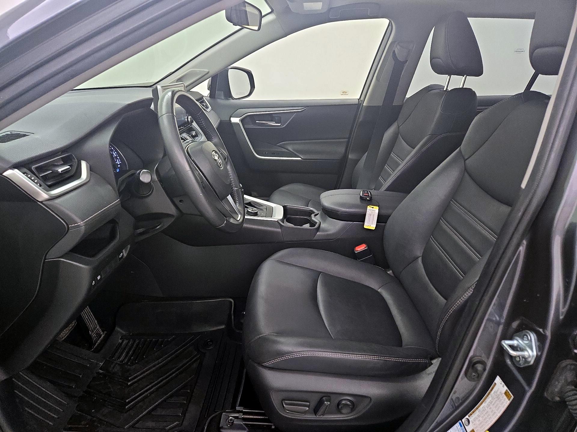 Thumbnail: 2021 Toyota RAV4 - 11