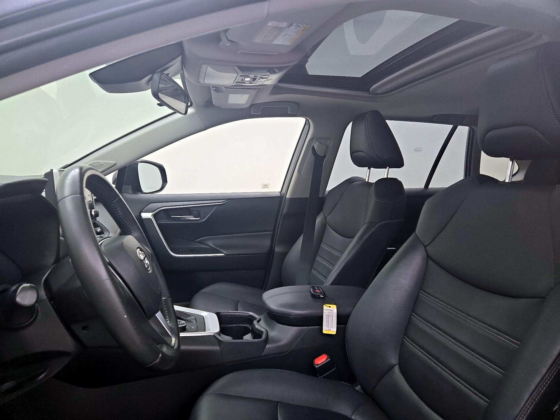 Thumbnail: 2021 Toyota RAV4 - 19