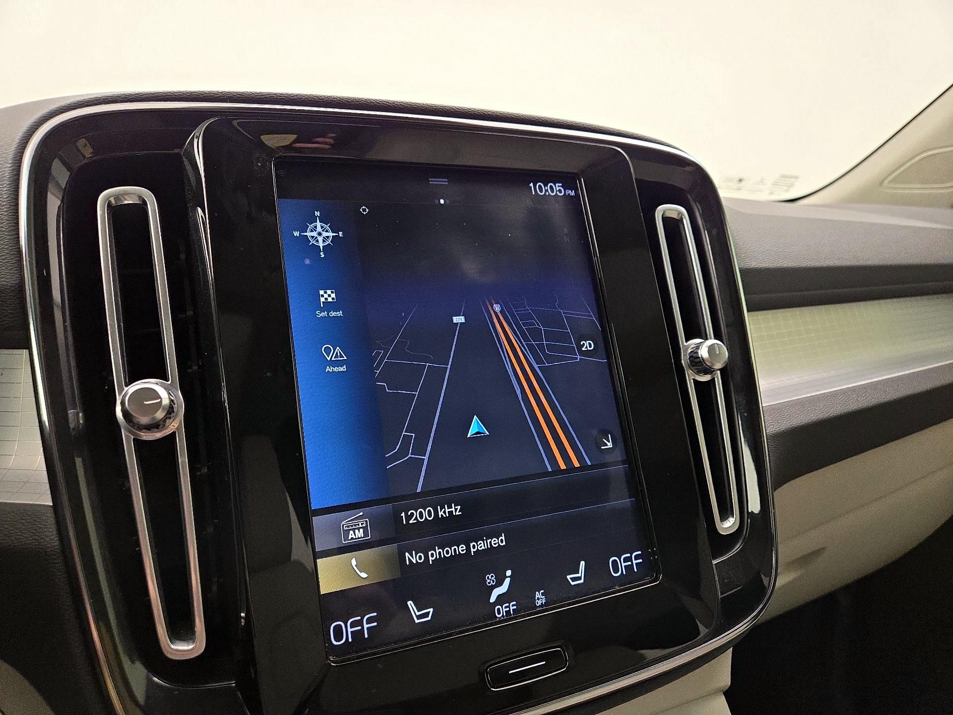 Thumbnail: 2021 Volvo XC40 - 14