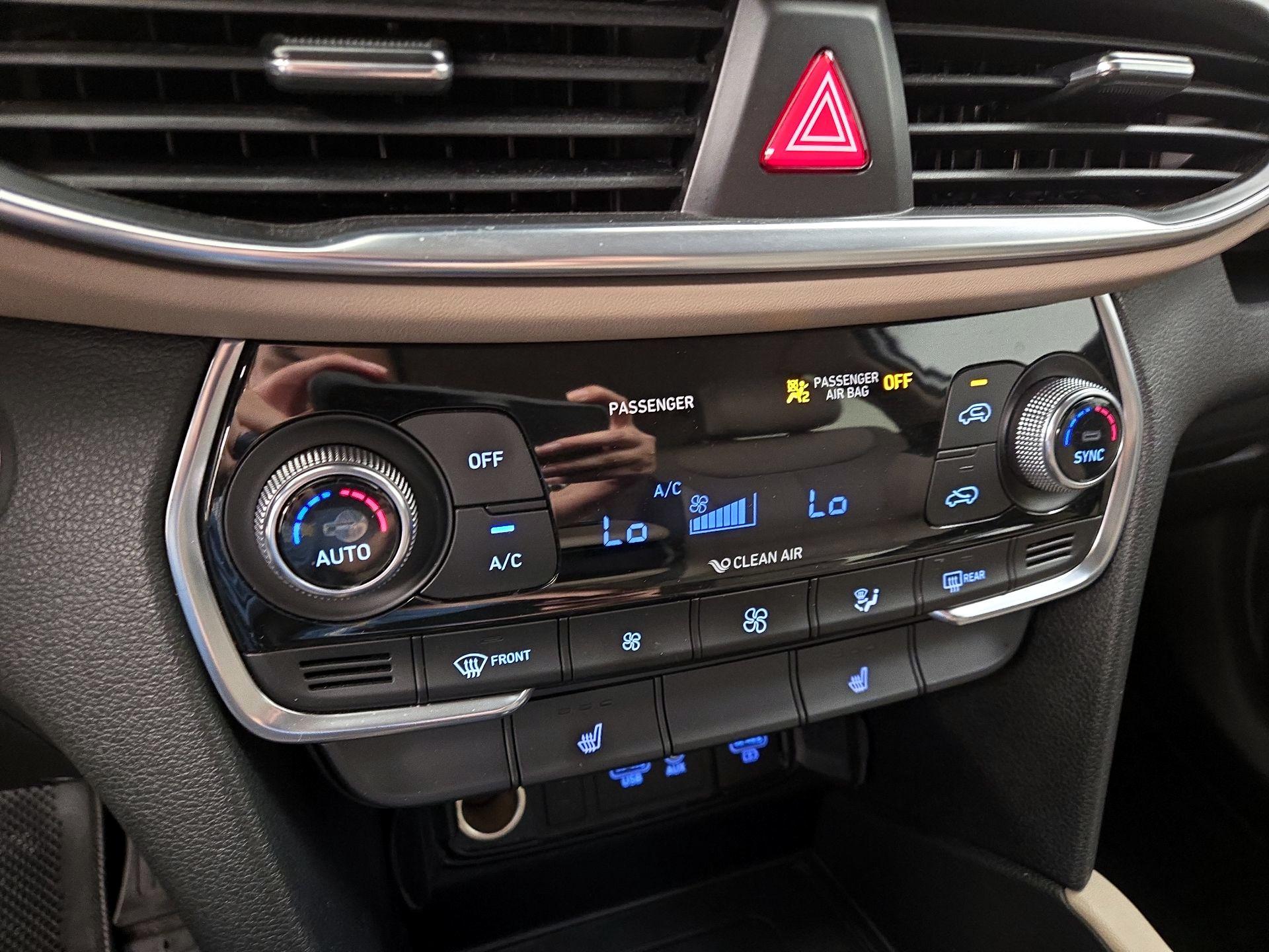 Thumbnail: 2020 Hyundai Santa Fe - 16