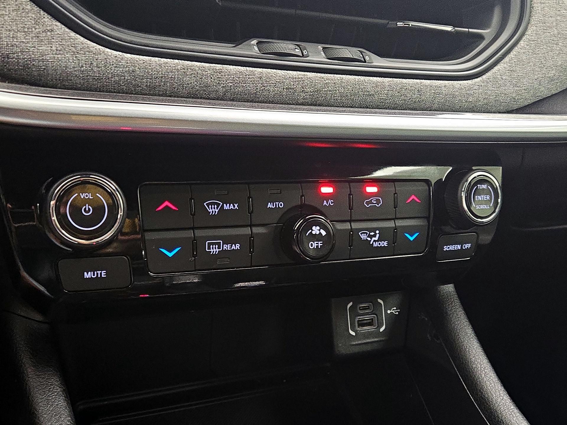 Thumbnail: 2024 Jeep Compass - 16