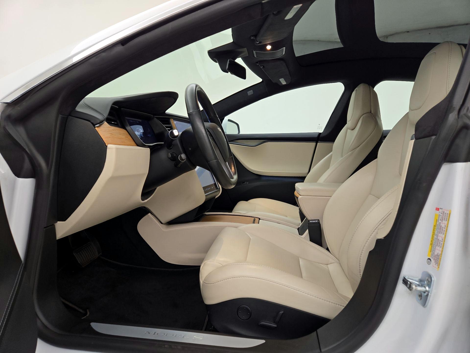 Thumbnail: 2020 Tesla Model S - 11