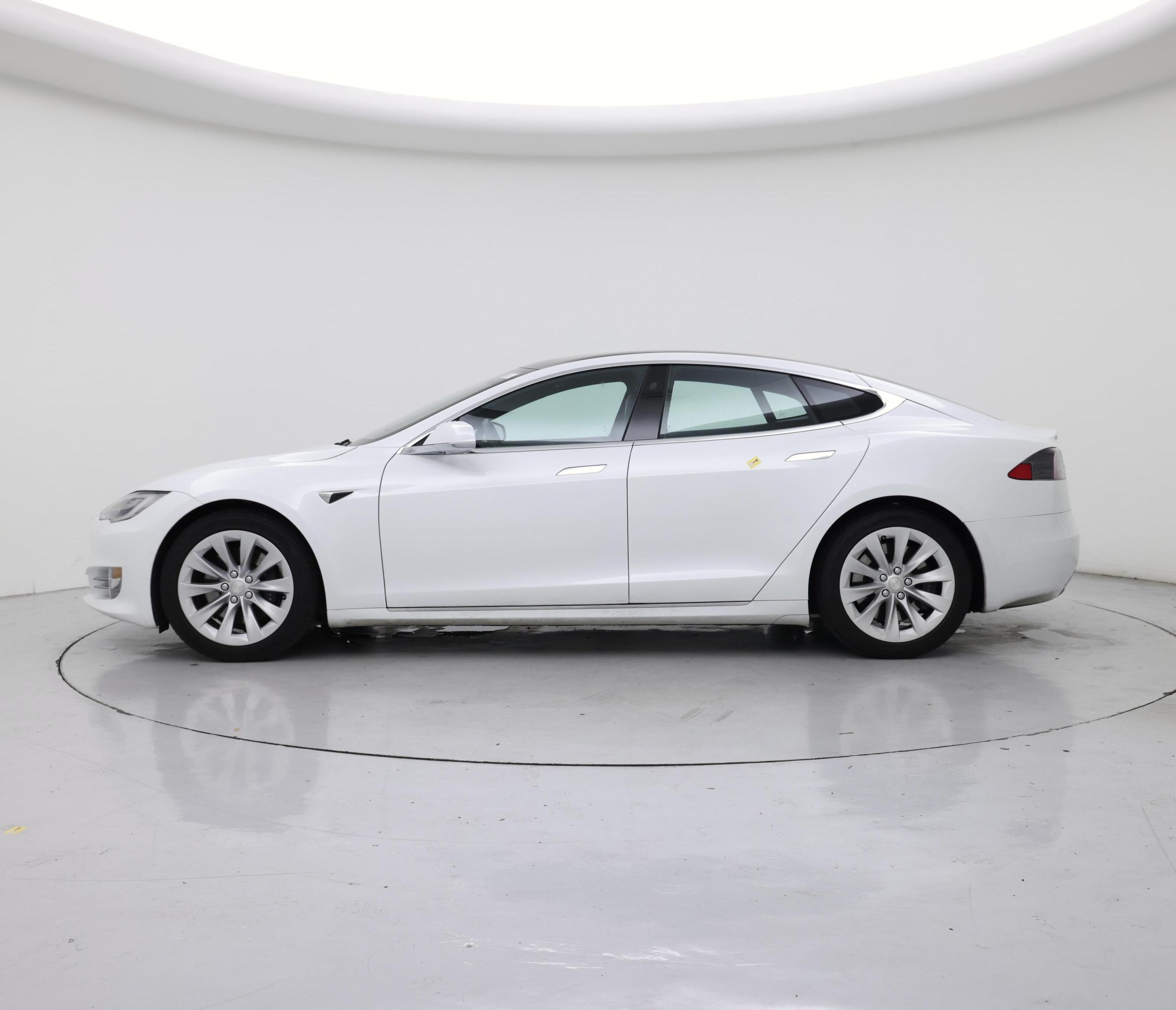 Thumbnail: 2020 Tesla Model S - 3