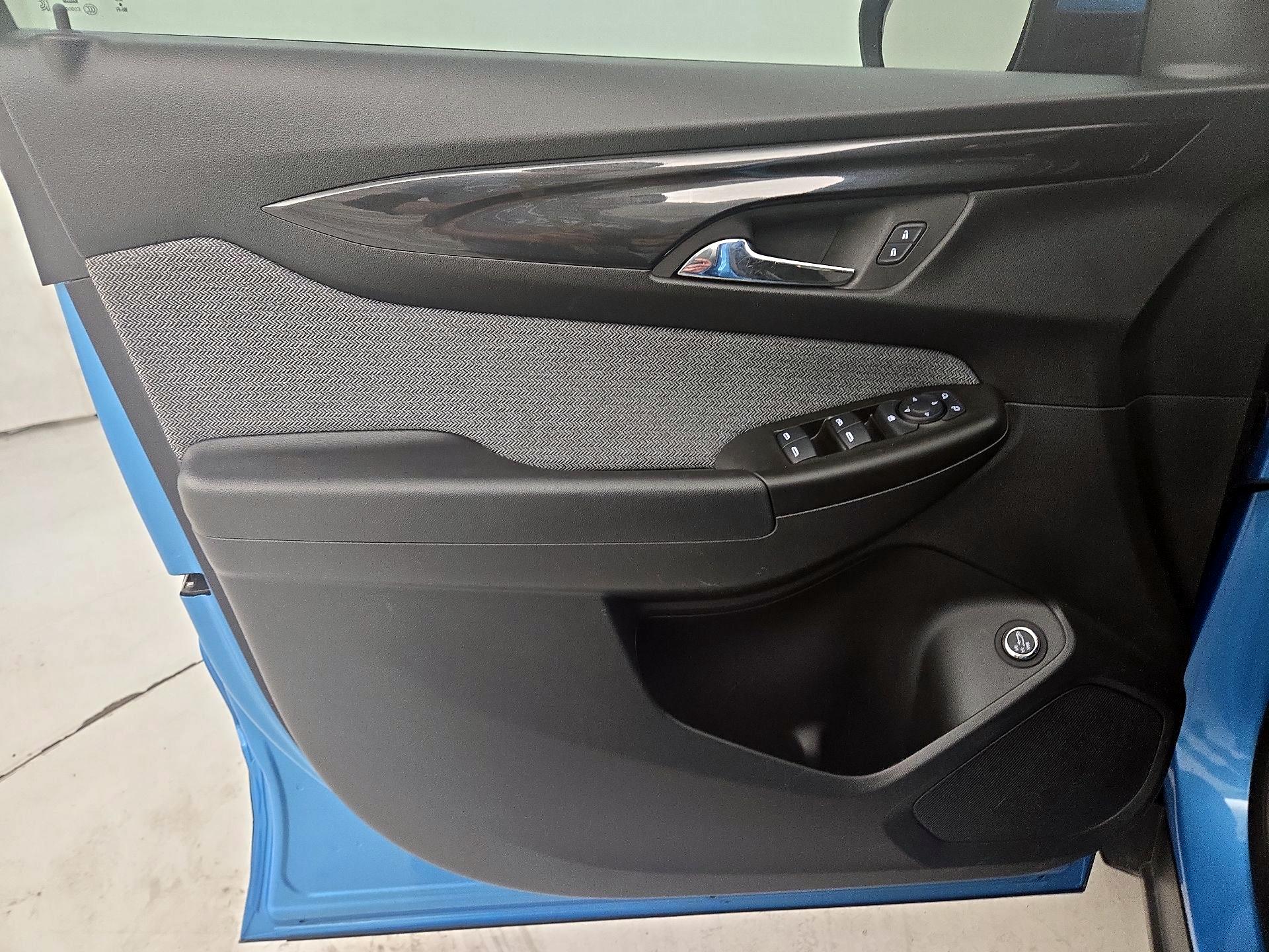 Thumbnail: 2025 Chevrolet TrailBlazer - 12