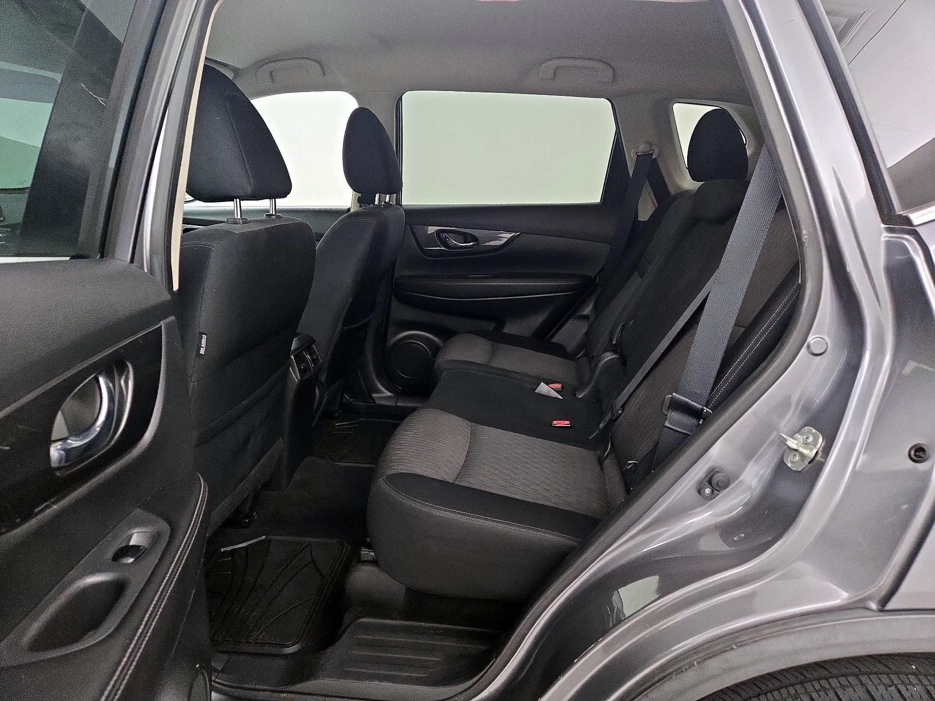 Thumbnail: 2018 Nissan Rogue - 19