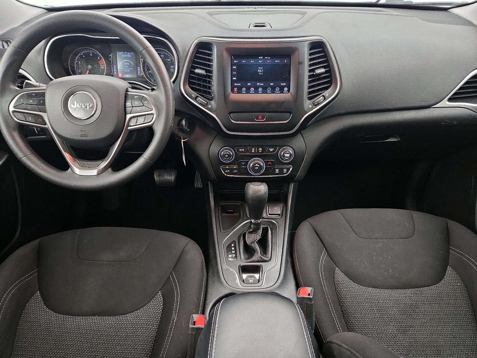 Thumbnail: 2019 Jeep Cherokee - 9