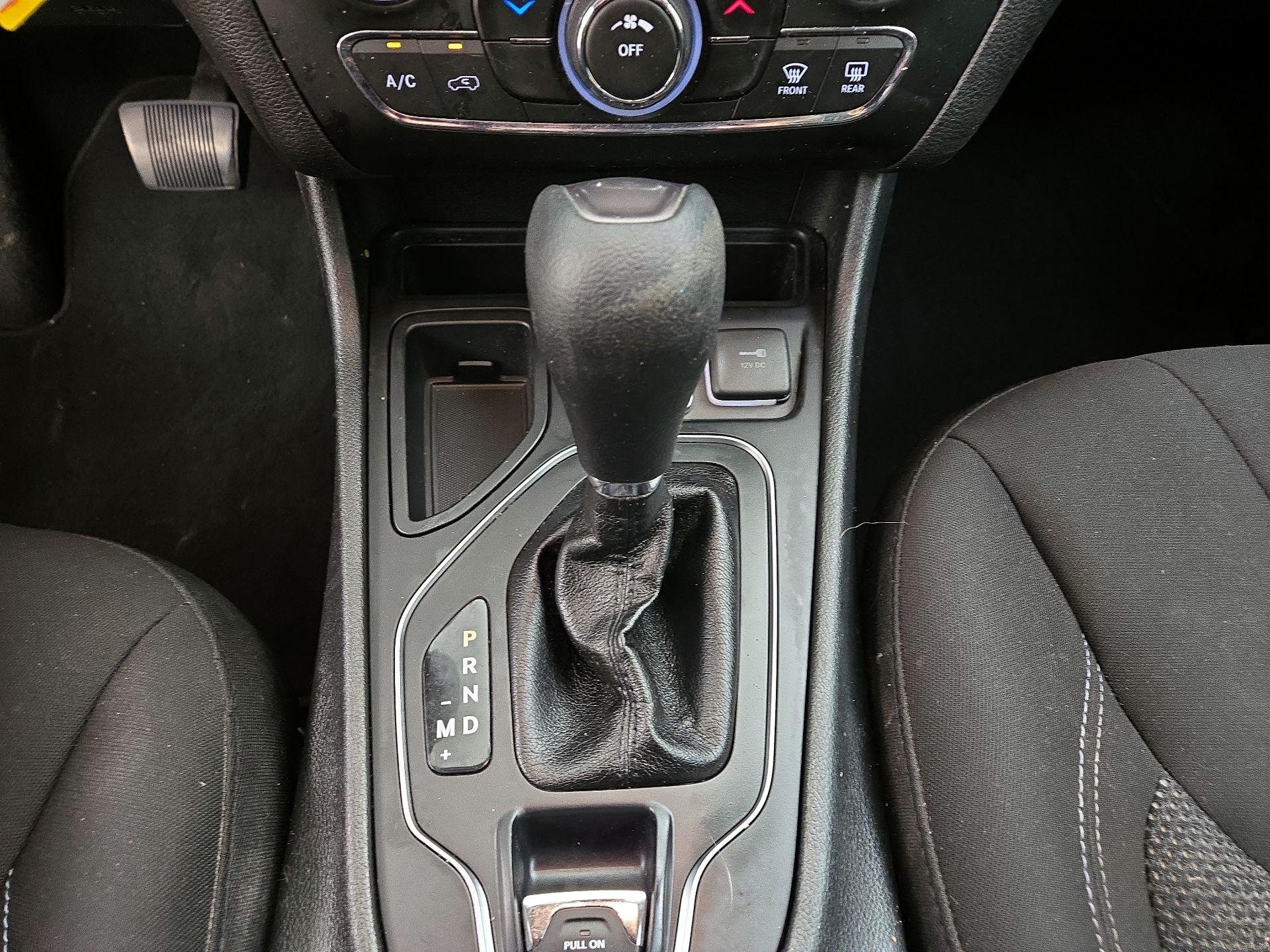 Thumbnail: 2019 Jeep Cherokee - 17