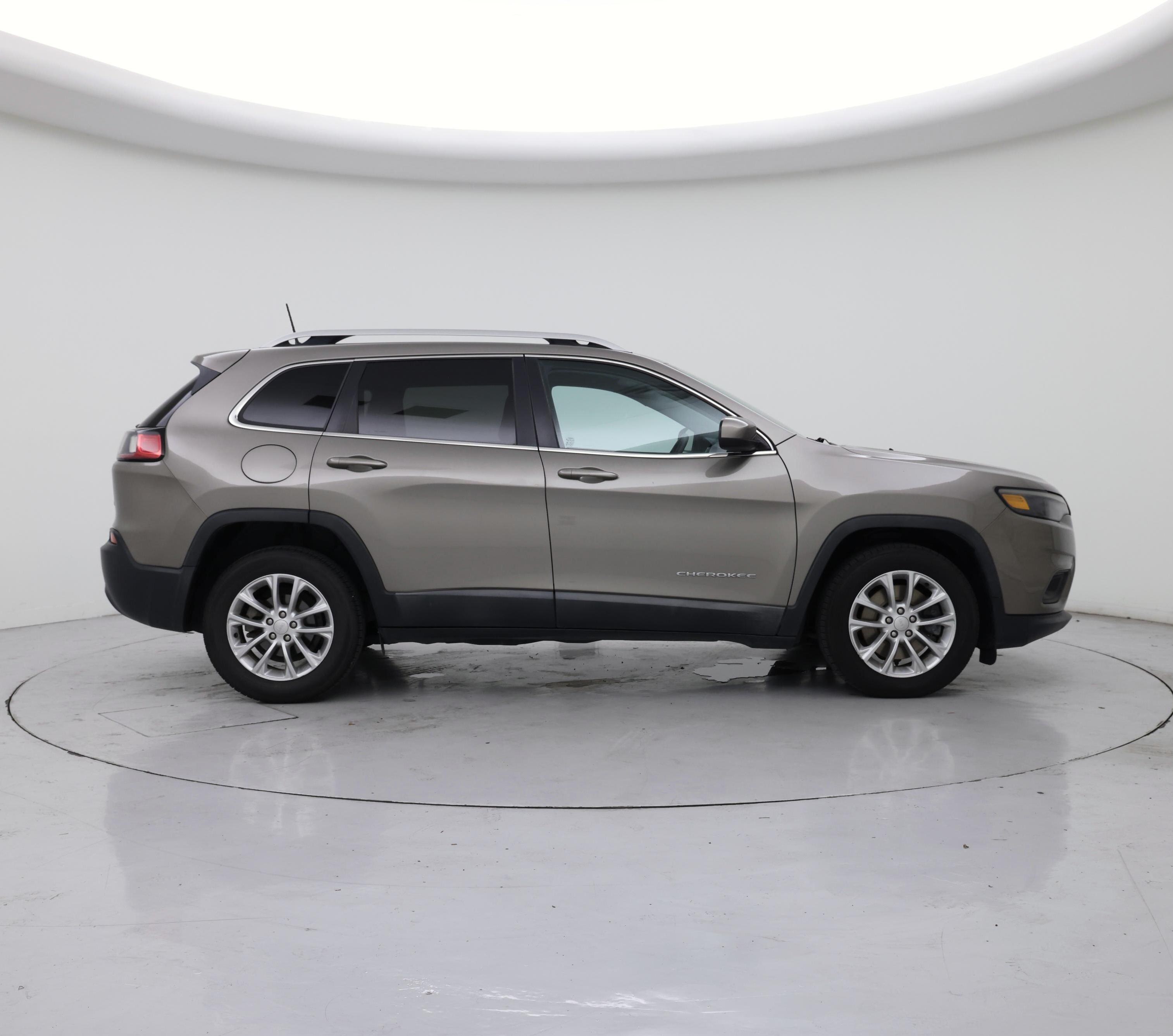 Thumbnail: 2019 Jeep Cherokee - 7