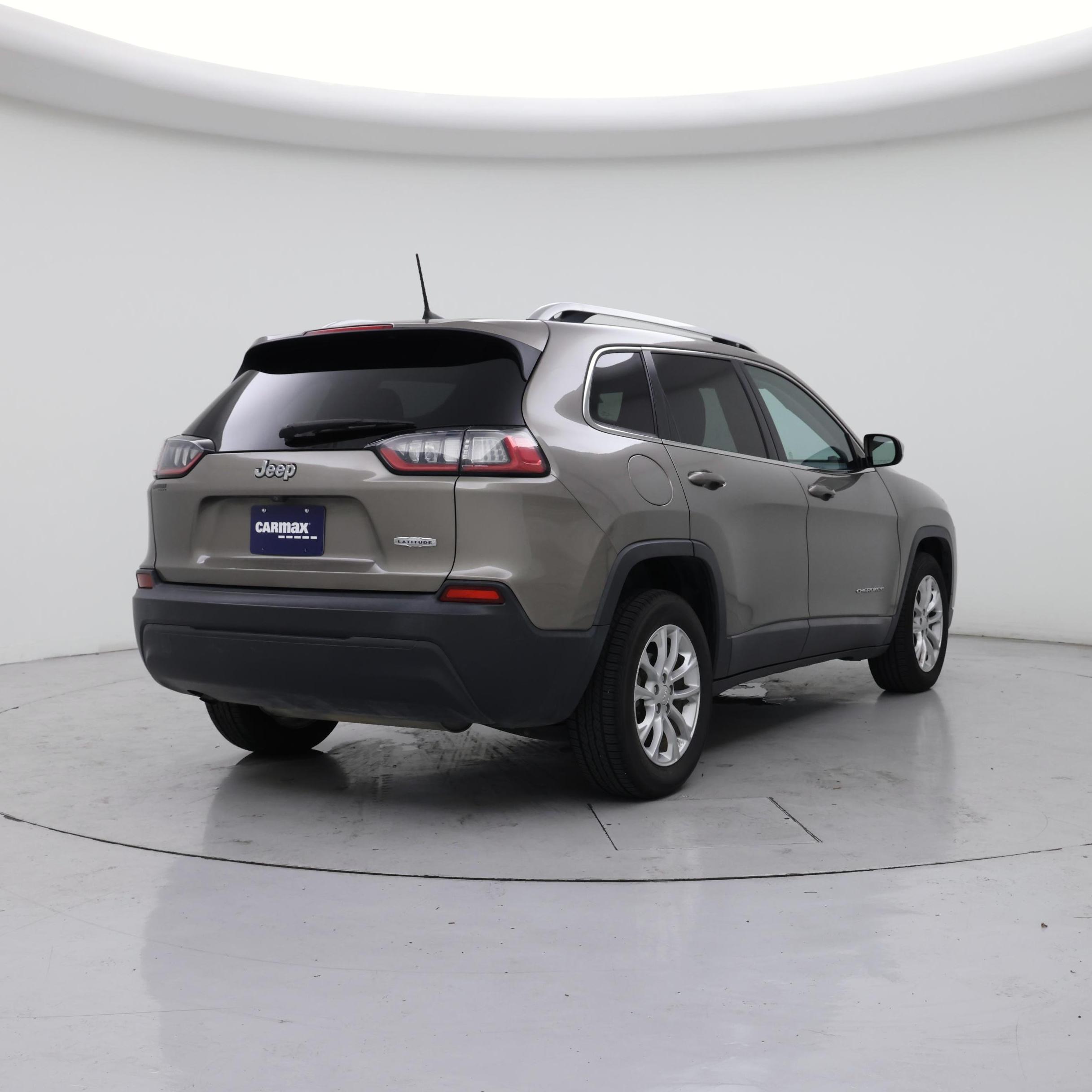 Thumbnail: 2019 Jeep Cherokee - 8