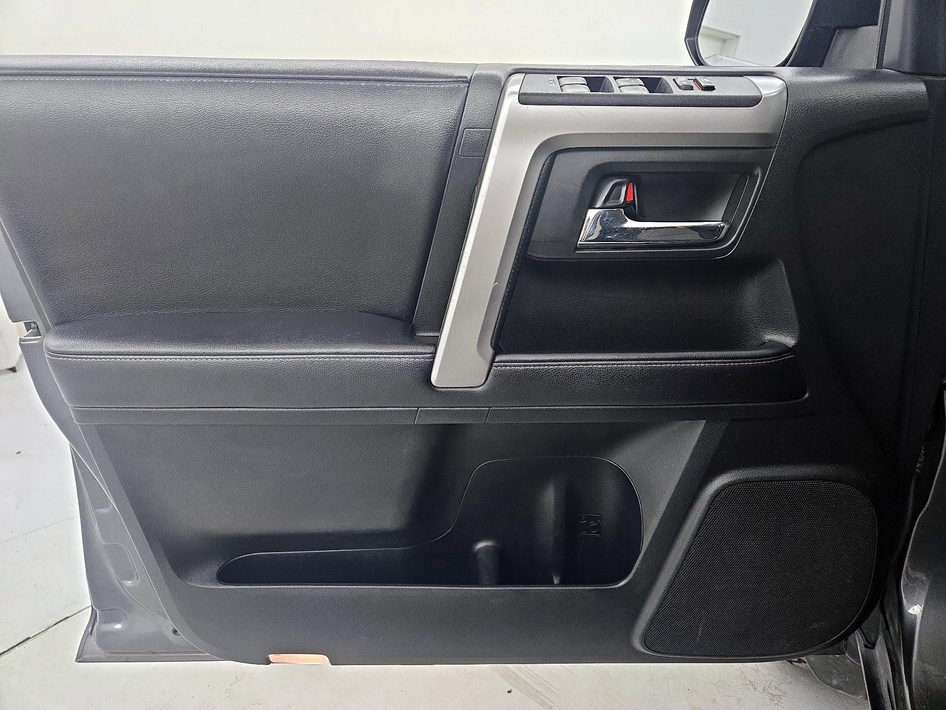 Thumbnail: 2019 Toyota 4Runner - 12