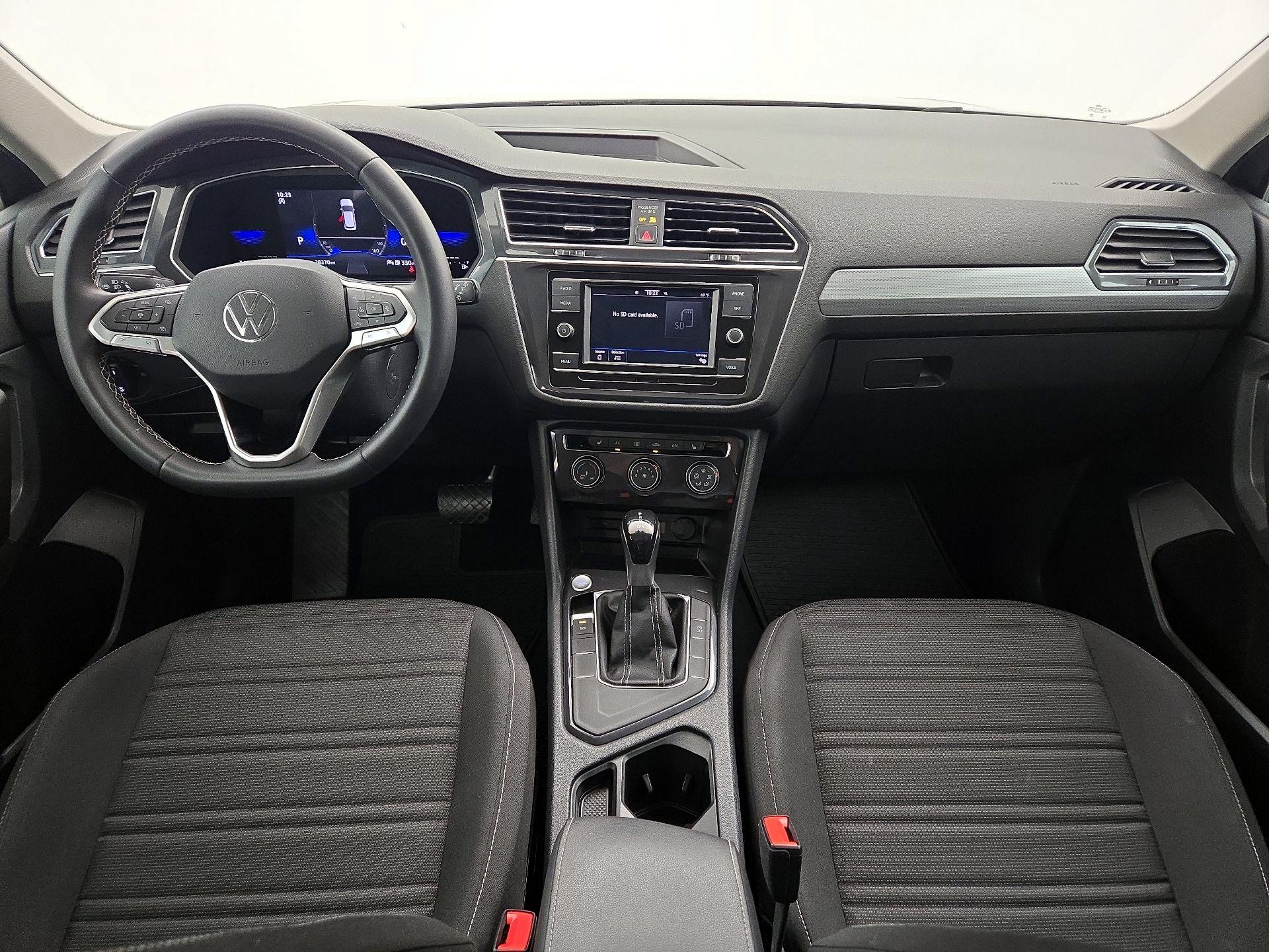 Thumbnail: 2023 Volkswagen Tiguan - 9