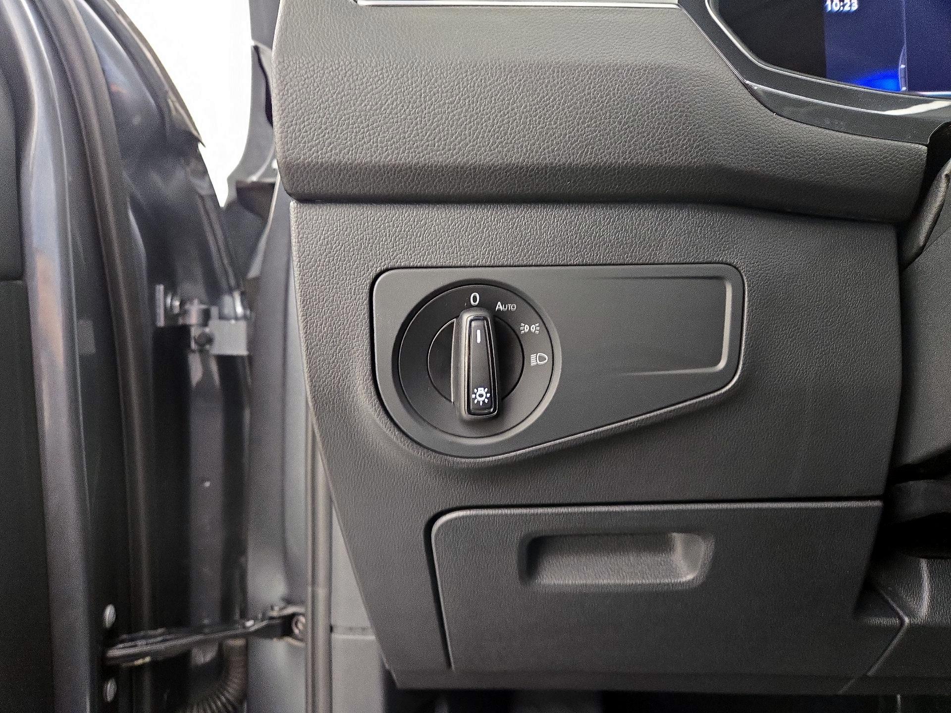 Thumbnail: 2023 Volkswagen Tiguan - 13