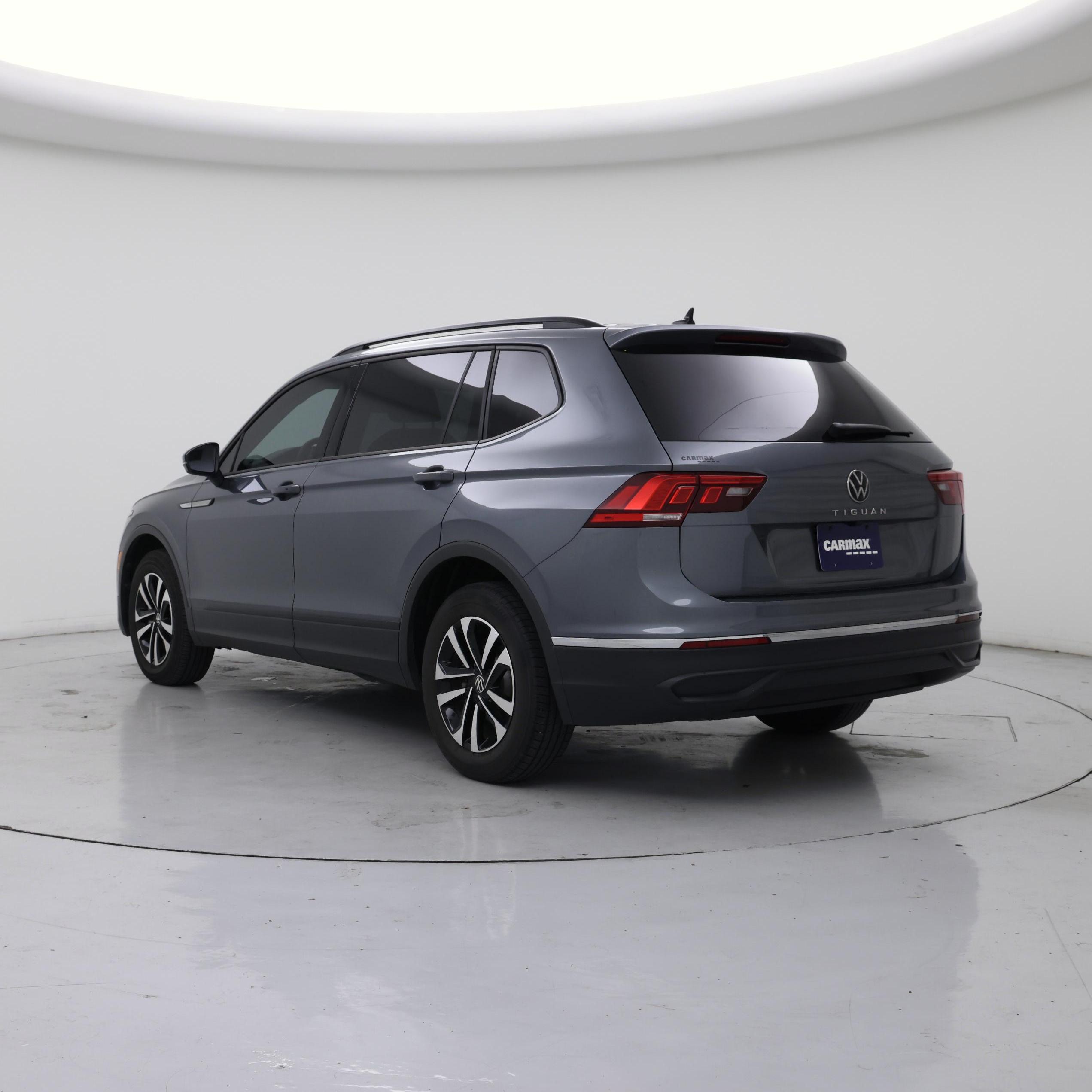 Thumbnail: 2023 Volkswagen Tiguan - 2