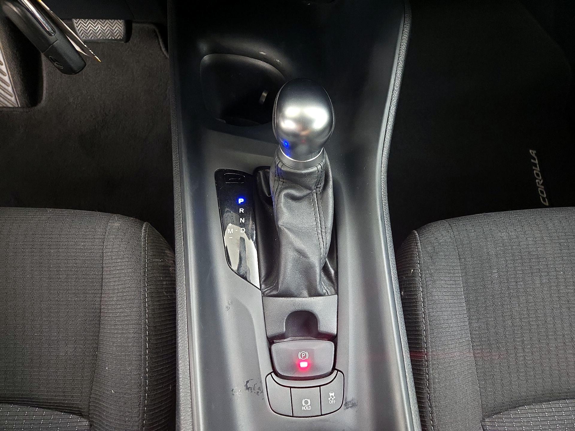 Thumbnail: 2019 Toyota C-HR - 17