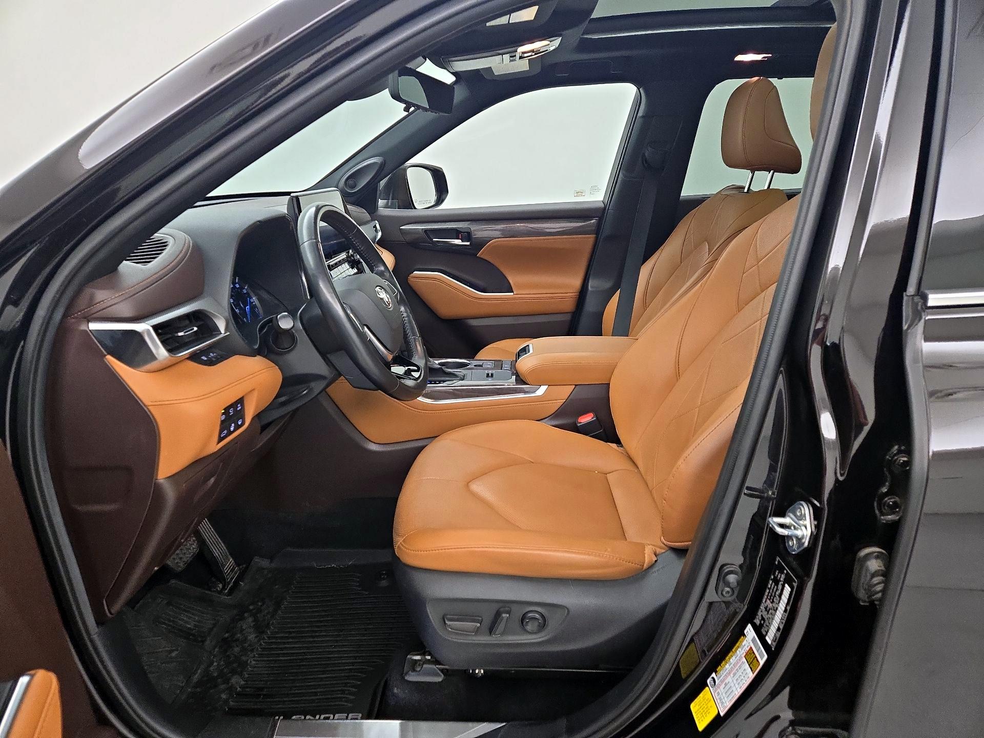 Thumbnail: 2020 Toyota Highlander - 11