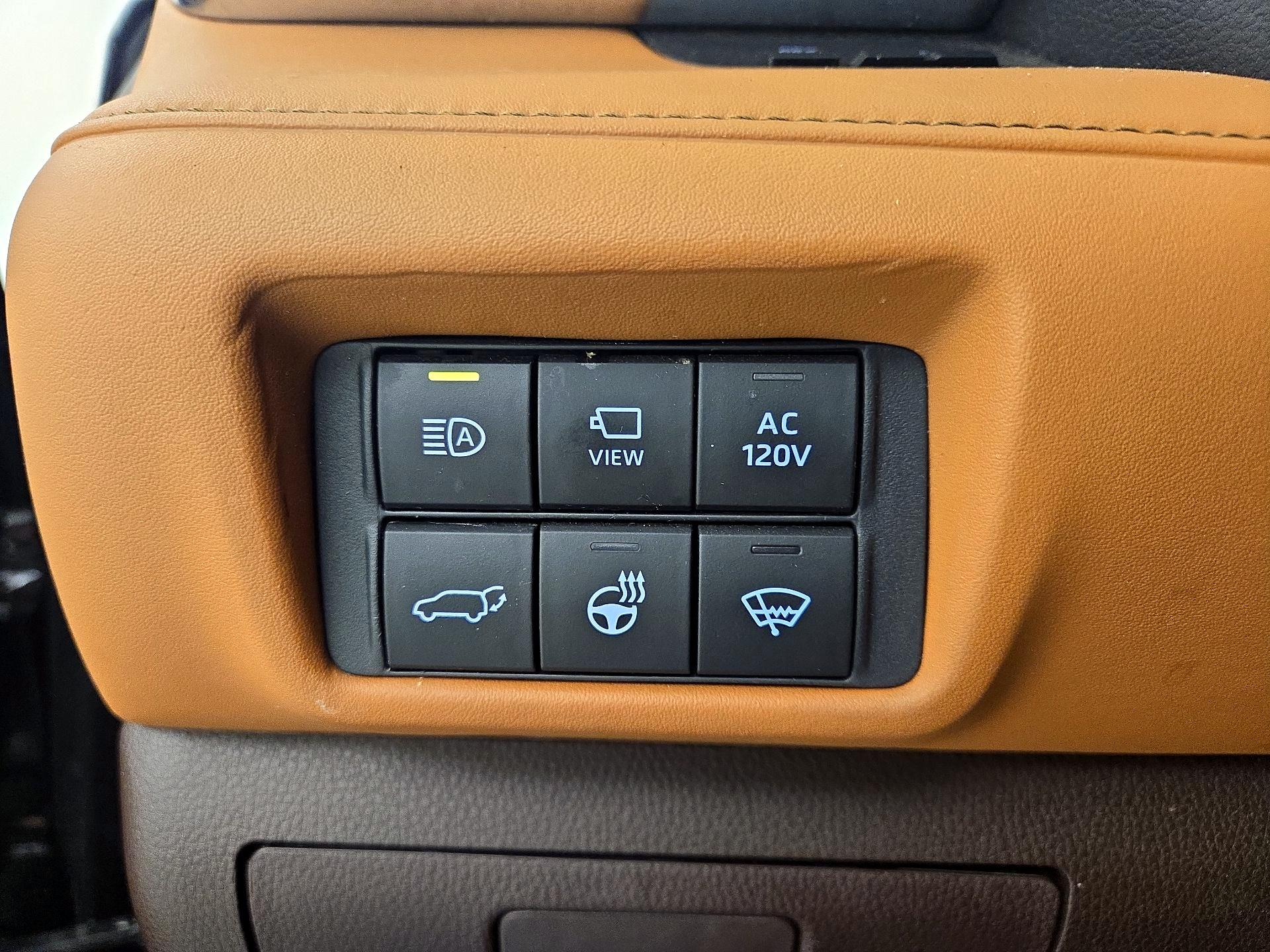 Thumbnail: 2020 Toyota Highlander - 13