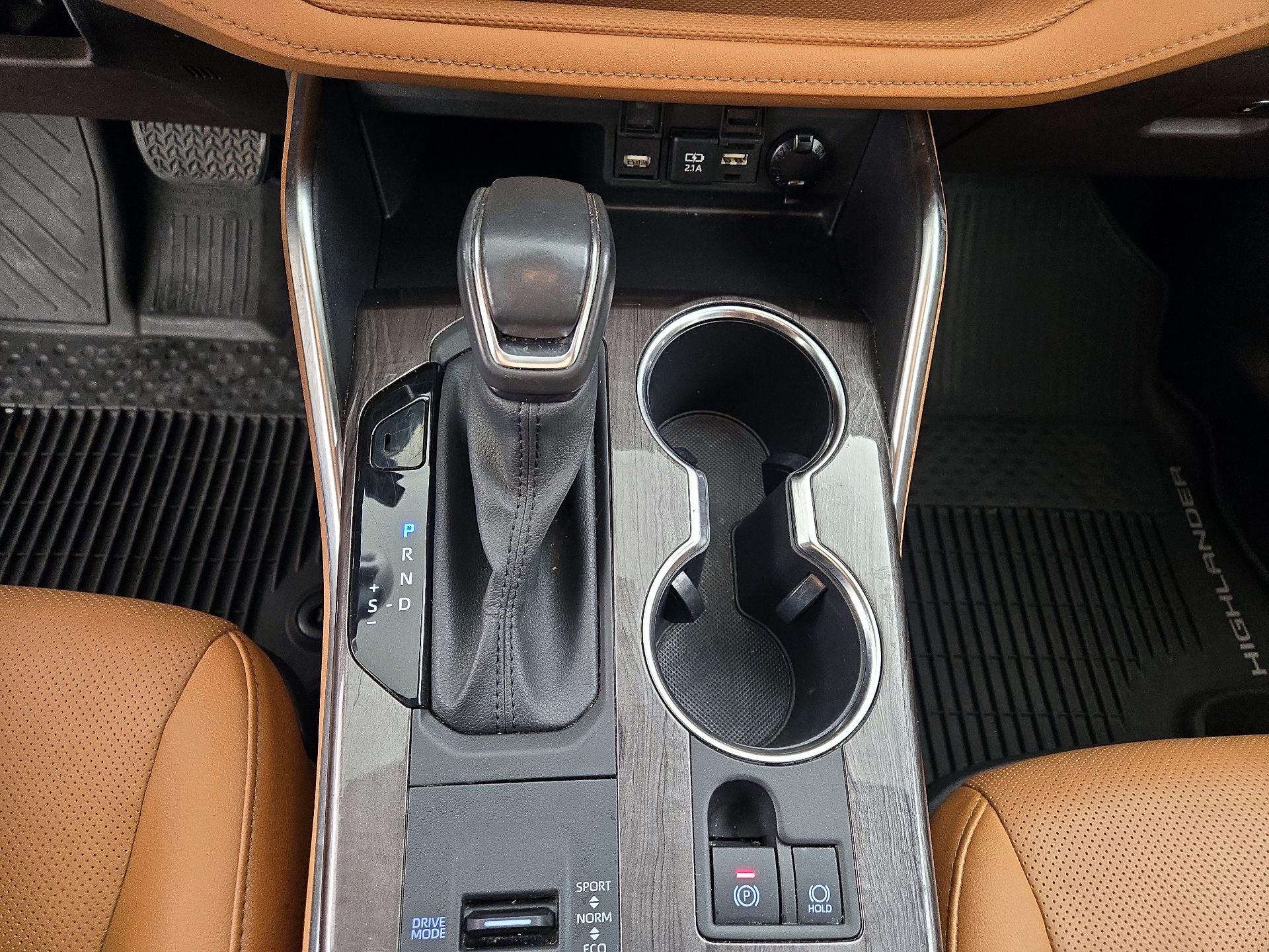 Thumbnail: 2020 Toyota Highlander - 18