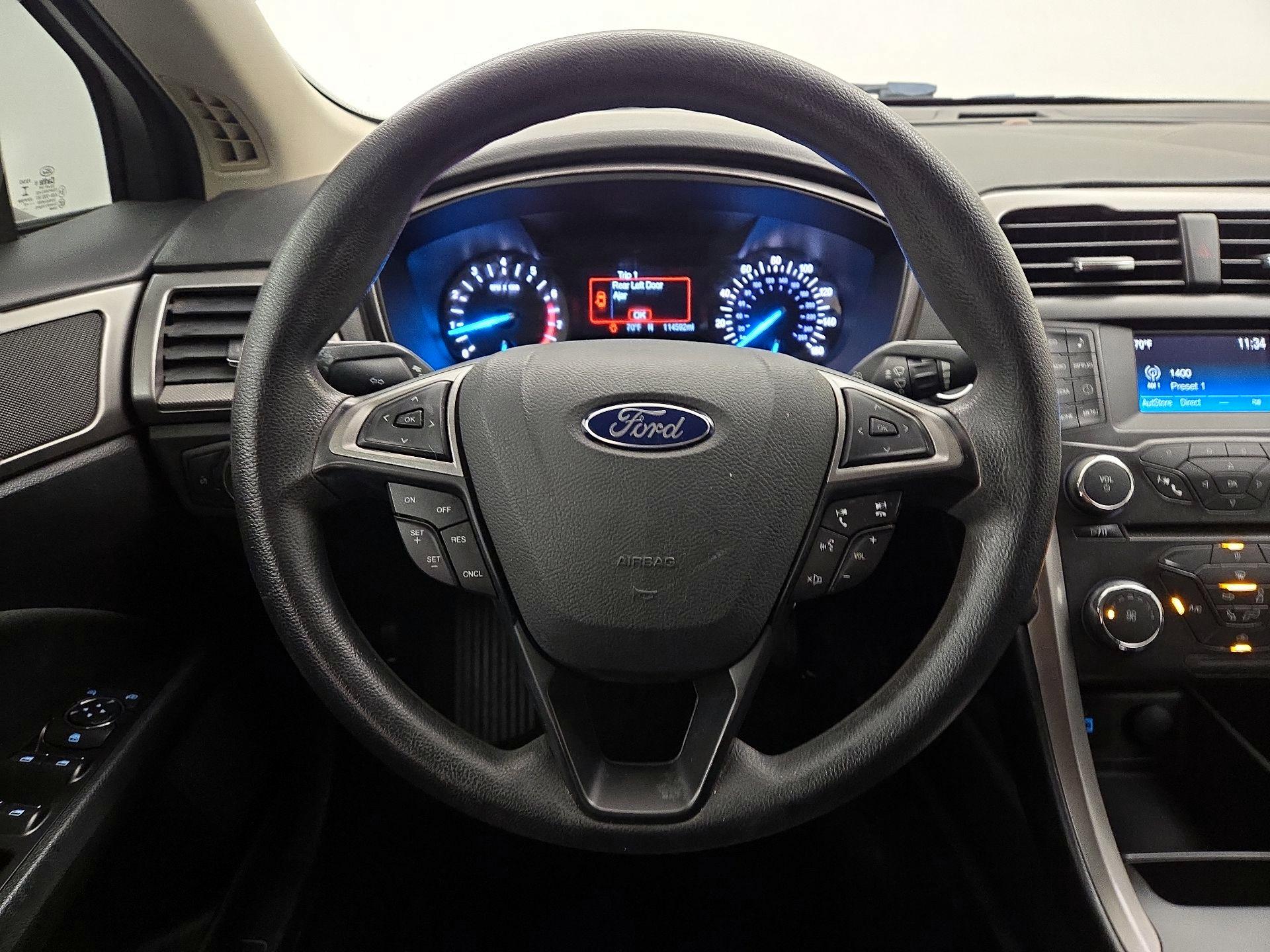 Thumbnail: 2017 Ford Fusion - 10