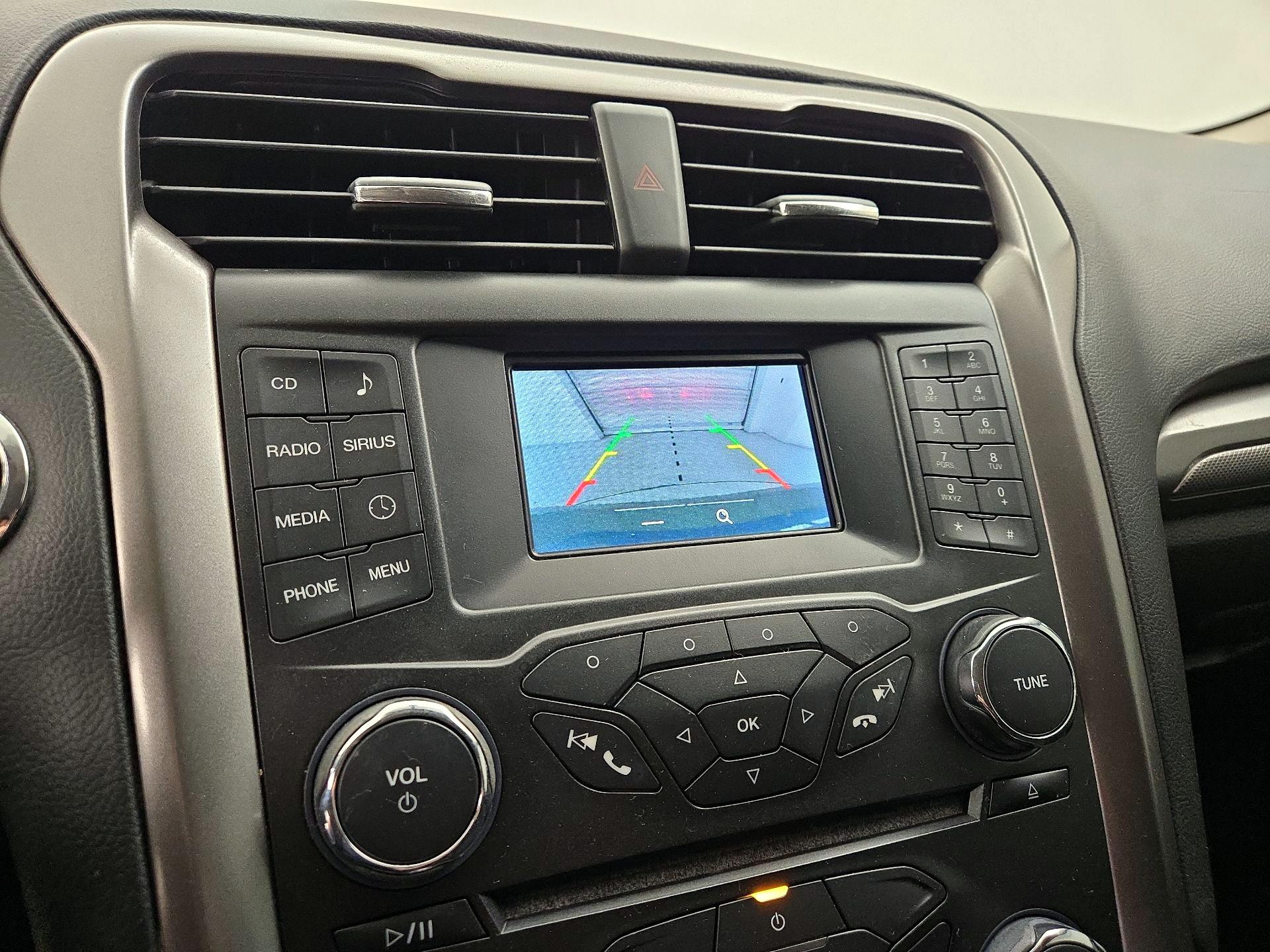 Thumbnail: 2017 Ford Fusion - 14