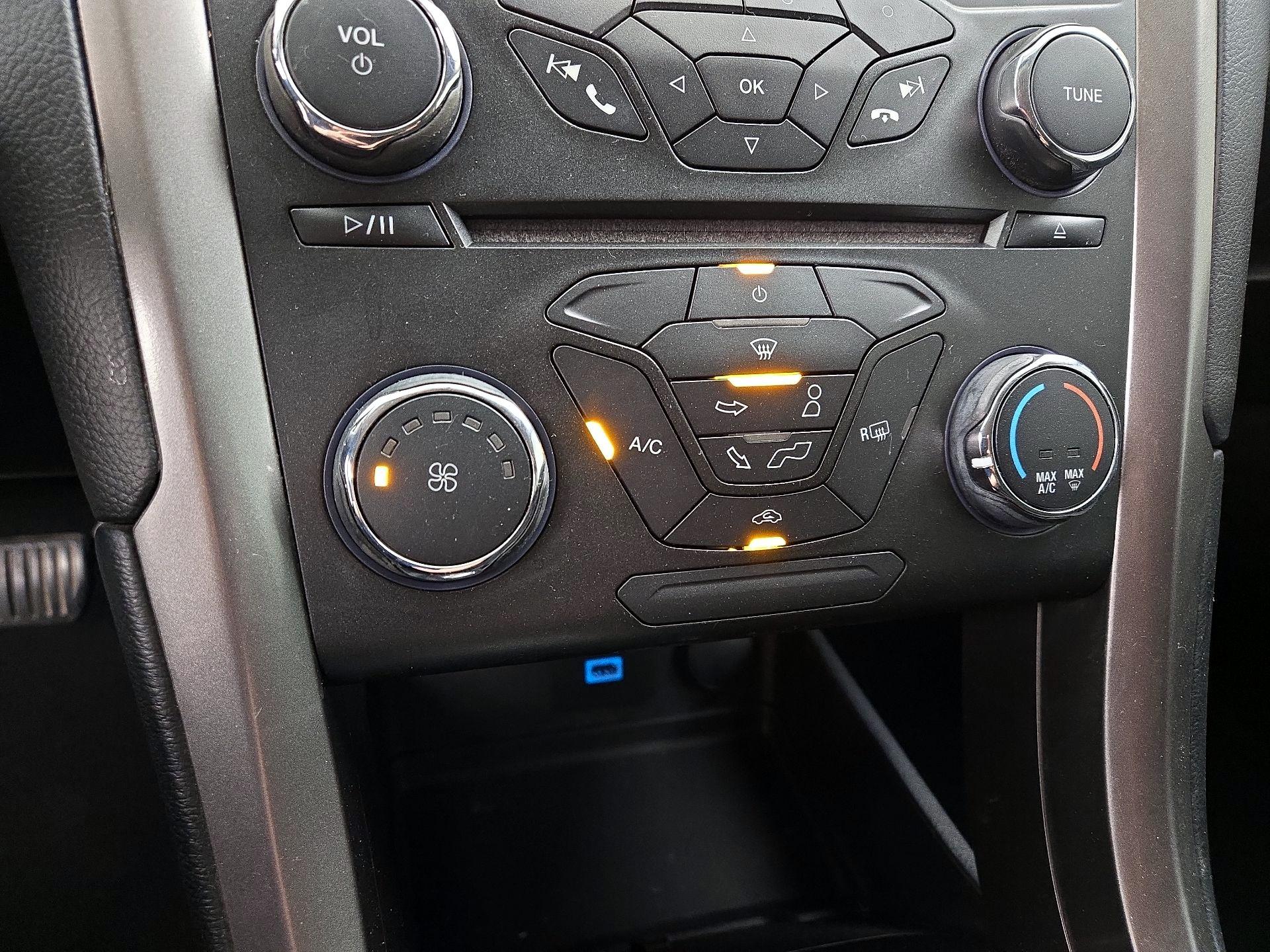 Thumbnail: 2017 Ford Fusion - 16