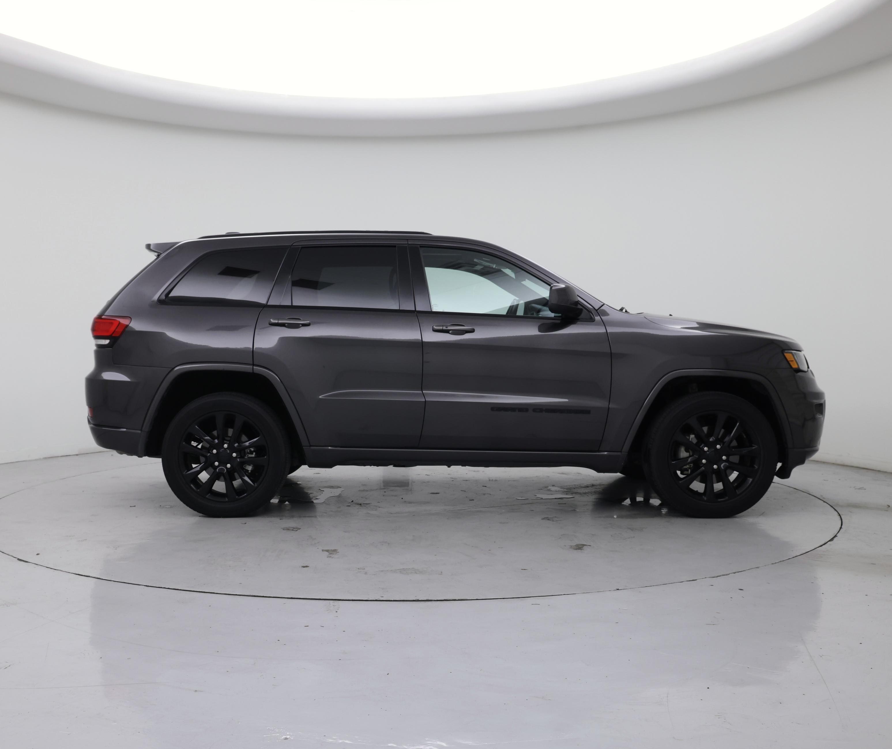 Thumbnail: 2021 Jeep Grand Cherokee - 7